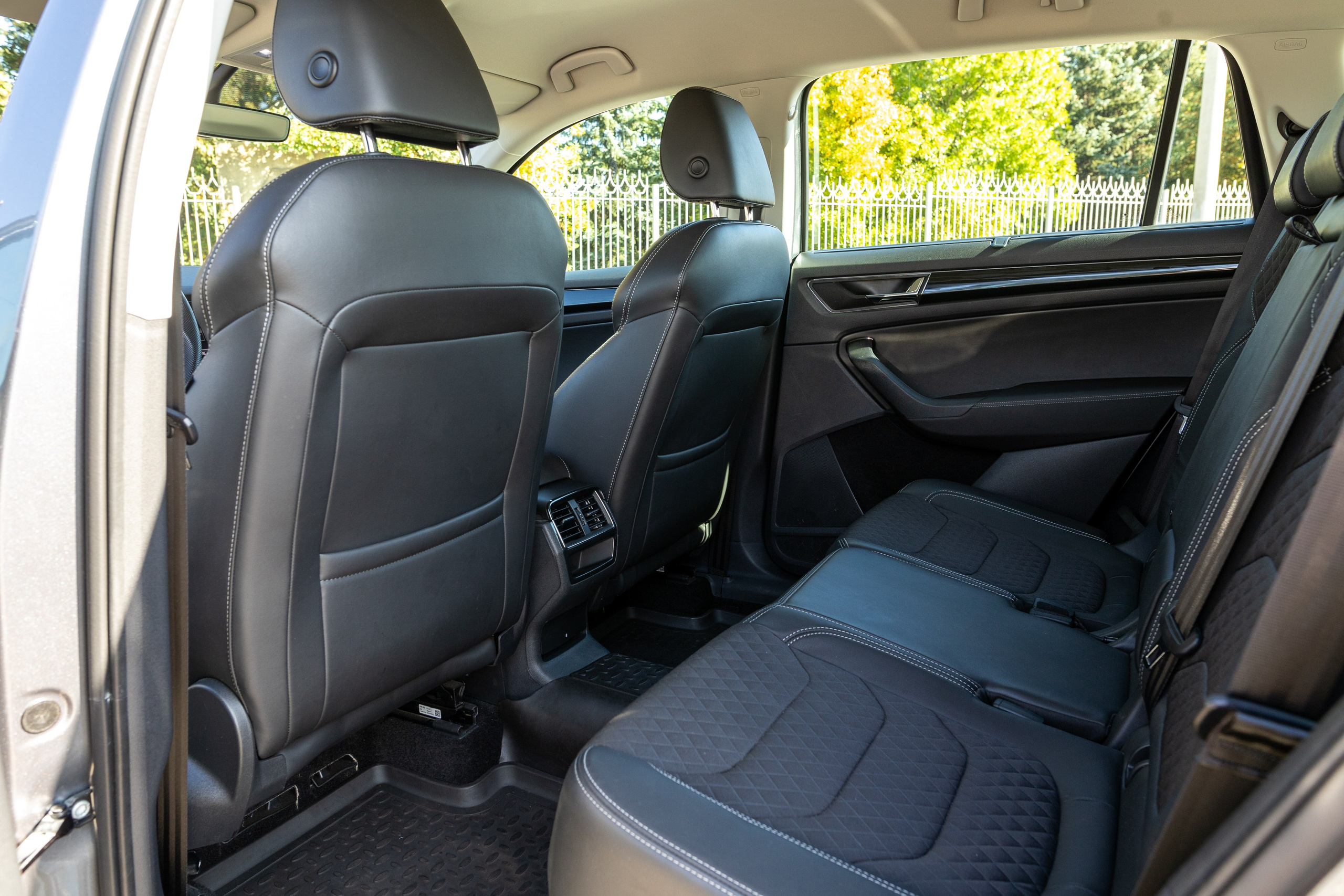 Skoda Kodiaq. Профессиональный интерьерный и репортажный фотограф Минск и РБ. Максим Орлов