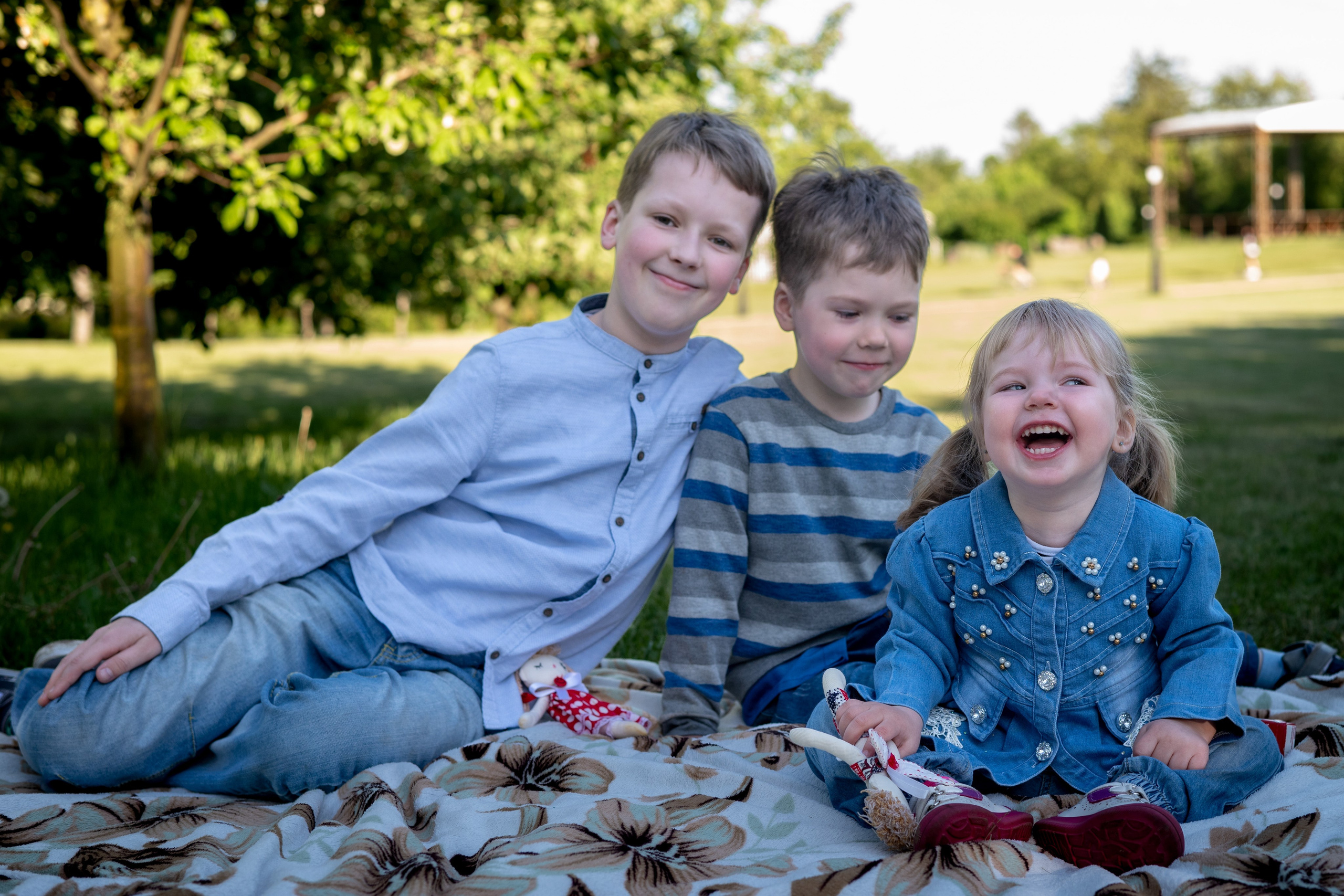 Илья и Аня, а также Кирилл, Андрей и Даша. Профессиональный интерьерный и репортажный фотограф Минск и РБ. Максим Орлов