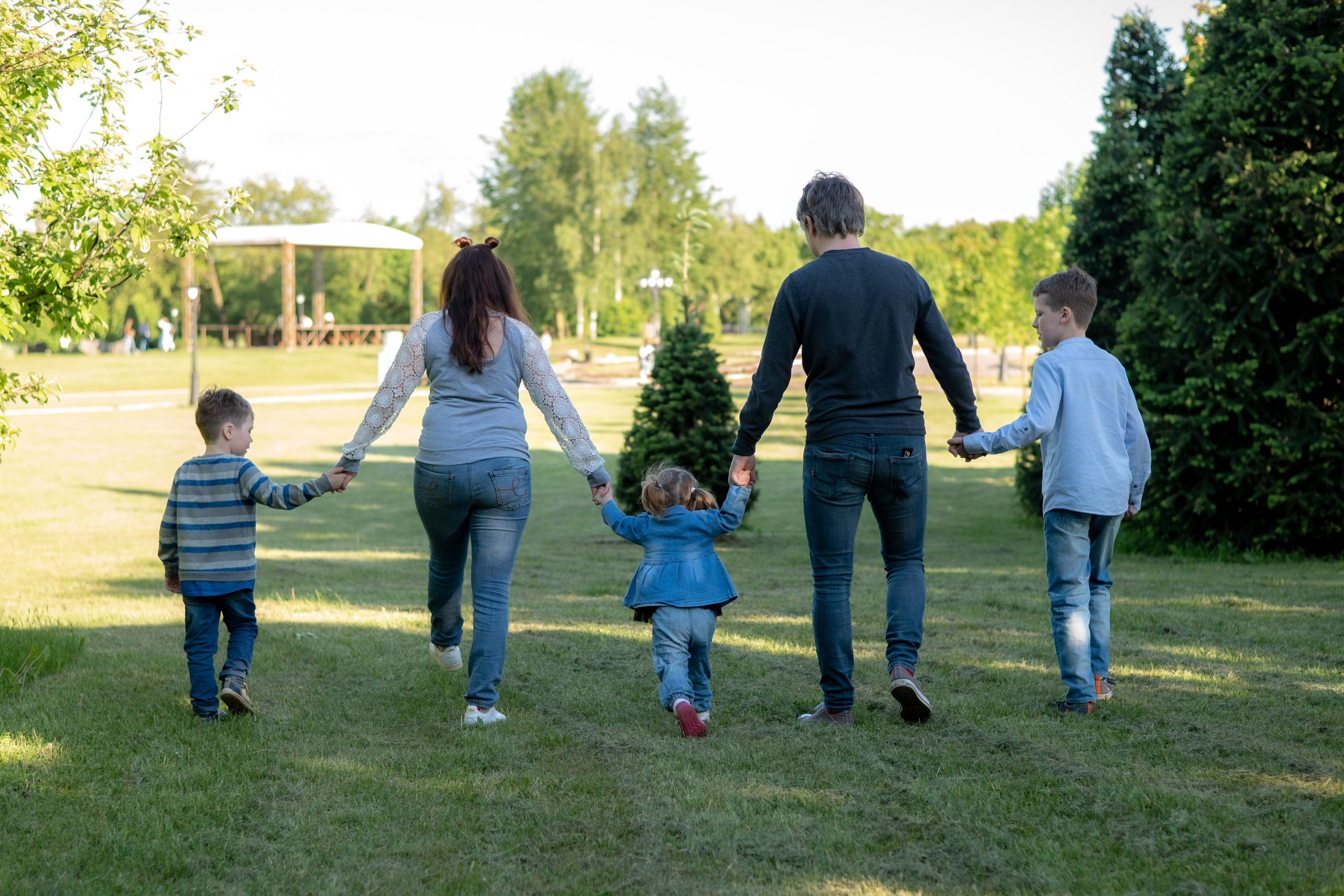 Илья и Аня, а также Кирилл, Андрей и Даша. Профессиональный интерьерный и репортажный фотограф Минск и РБ. Максим Орлов