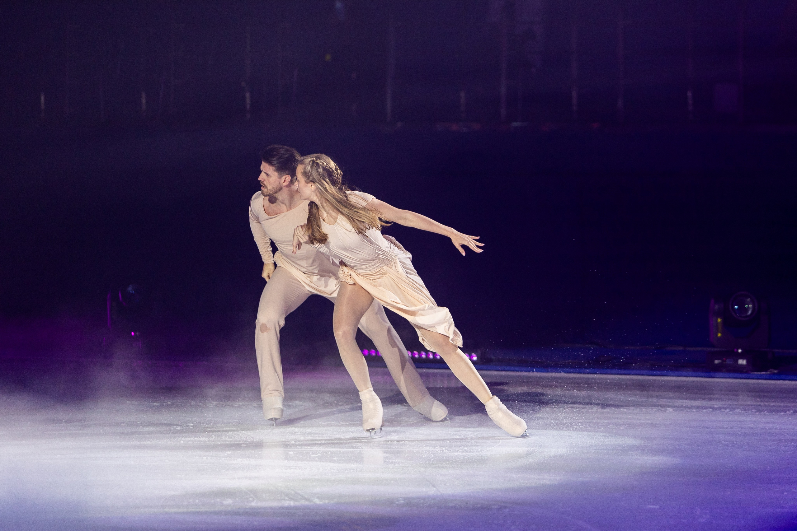 Ледовое шоу Ильи Авербуха 30.03.2024. Профессиональный интерьерный и репортажный фотограф Минск и РБ. Максим Орлов