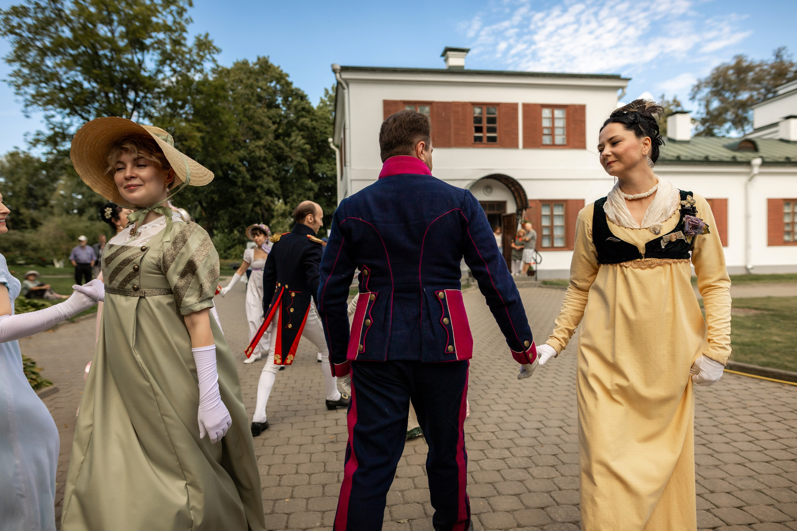 Пикник начала 19 века. Профессиональный интерьерный и репортажный фотограф Минск и РБ. Максим Орлов