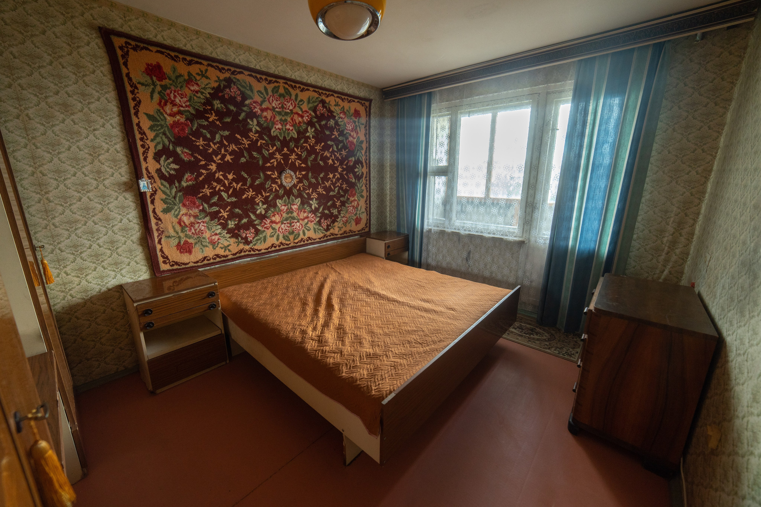 Пр. Газеты Звезда. Слабонервным не смотреть.Суперэконом вариант. Профессиональный интерьерный и репортажный фотограф Минск и РБ. Максим Орлов