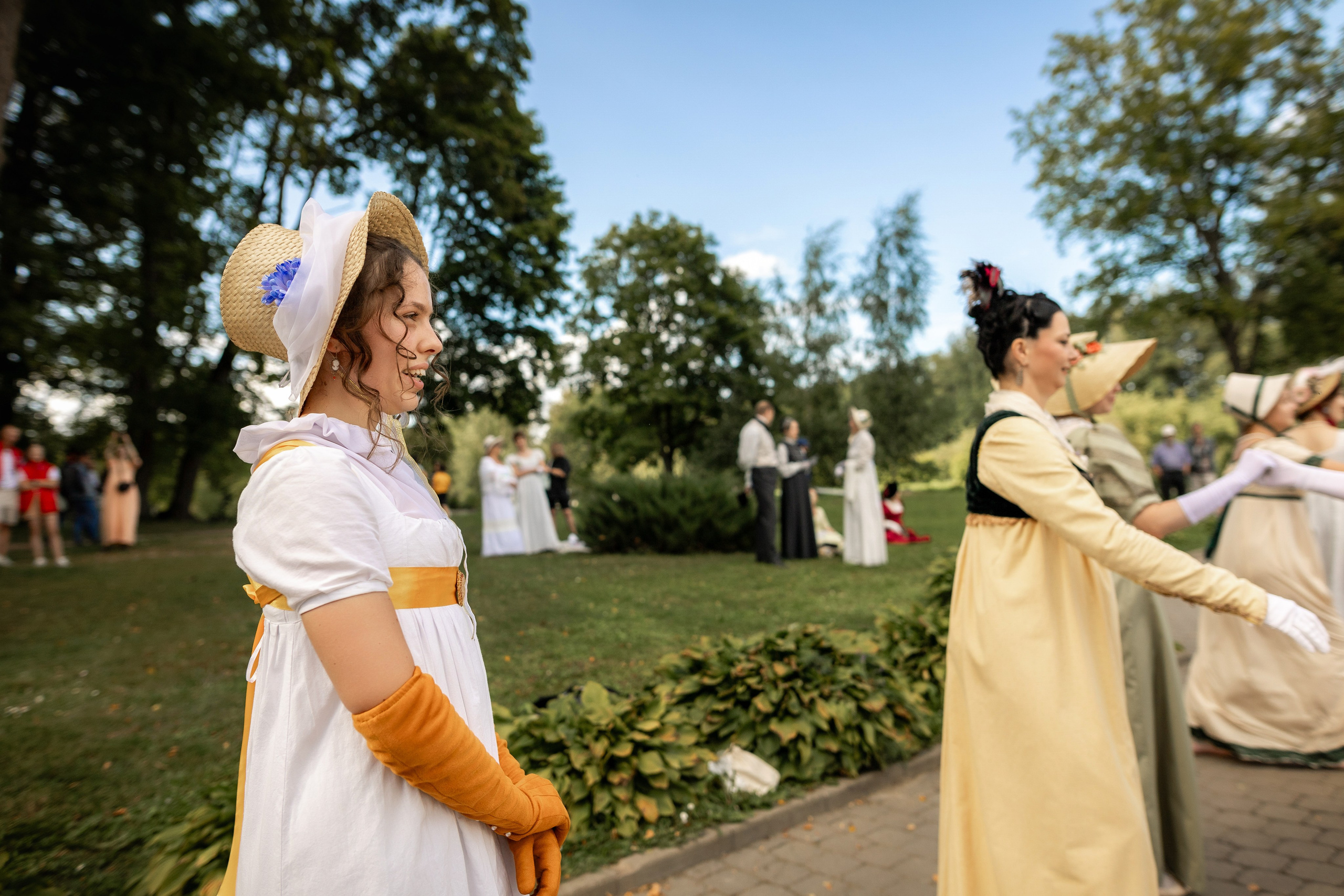 Пикник начала 19 века. Профессиональный интерьерный и репортажный фотограф Минск и РБ. Максим Орлов