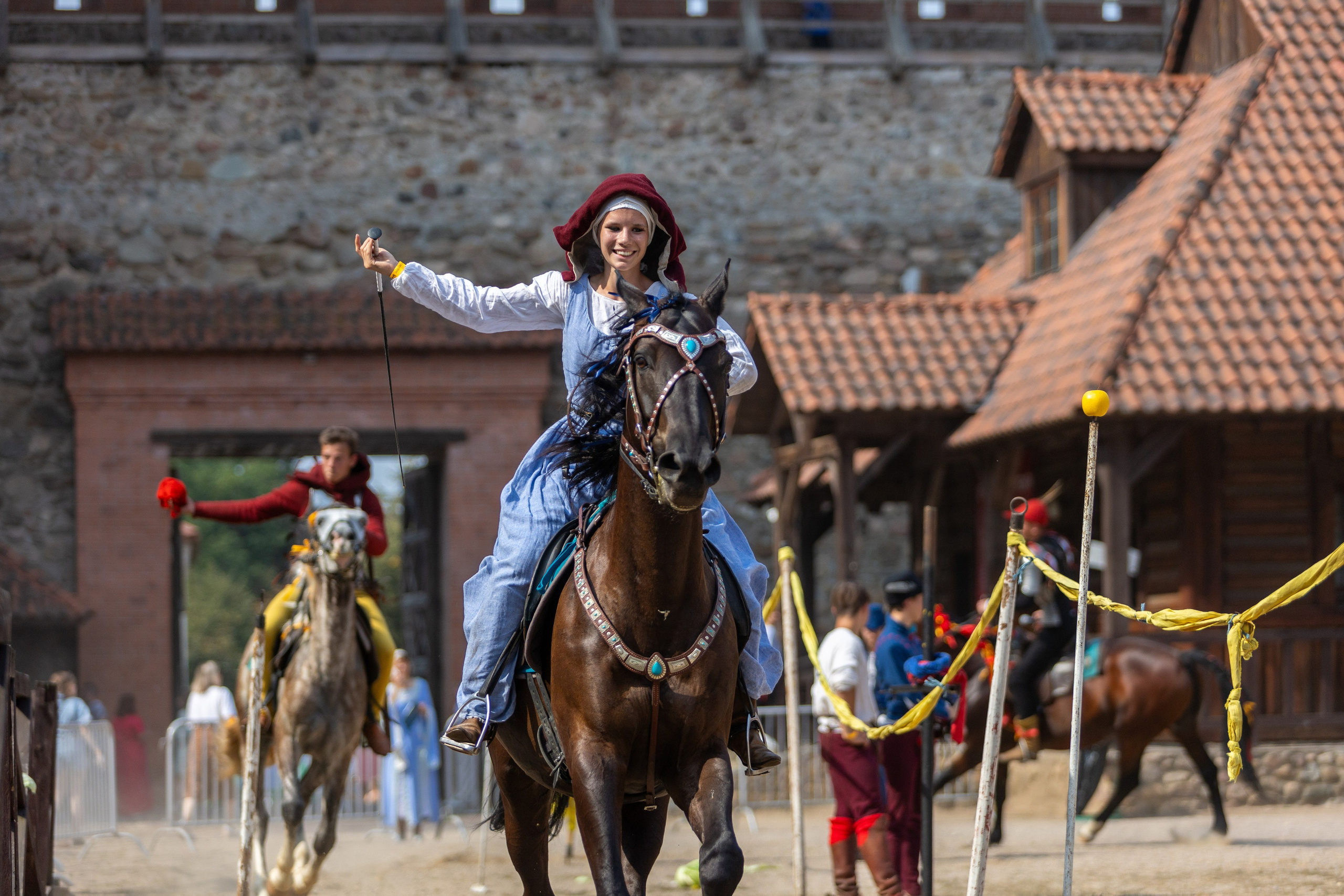 Выступление «Золотой шпоры» на празднике города Лиды. Профессиональный интерьерный и репортажный фотограф Минск и РБ. Максим Орлов