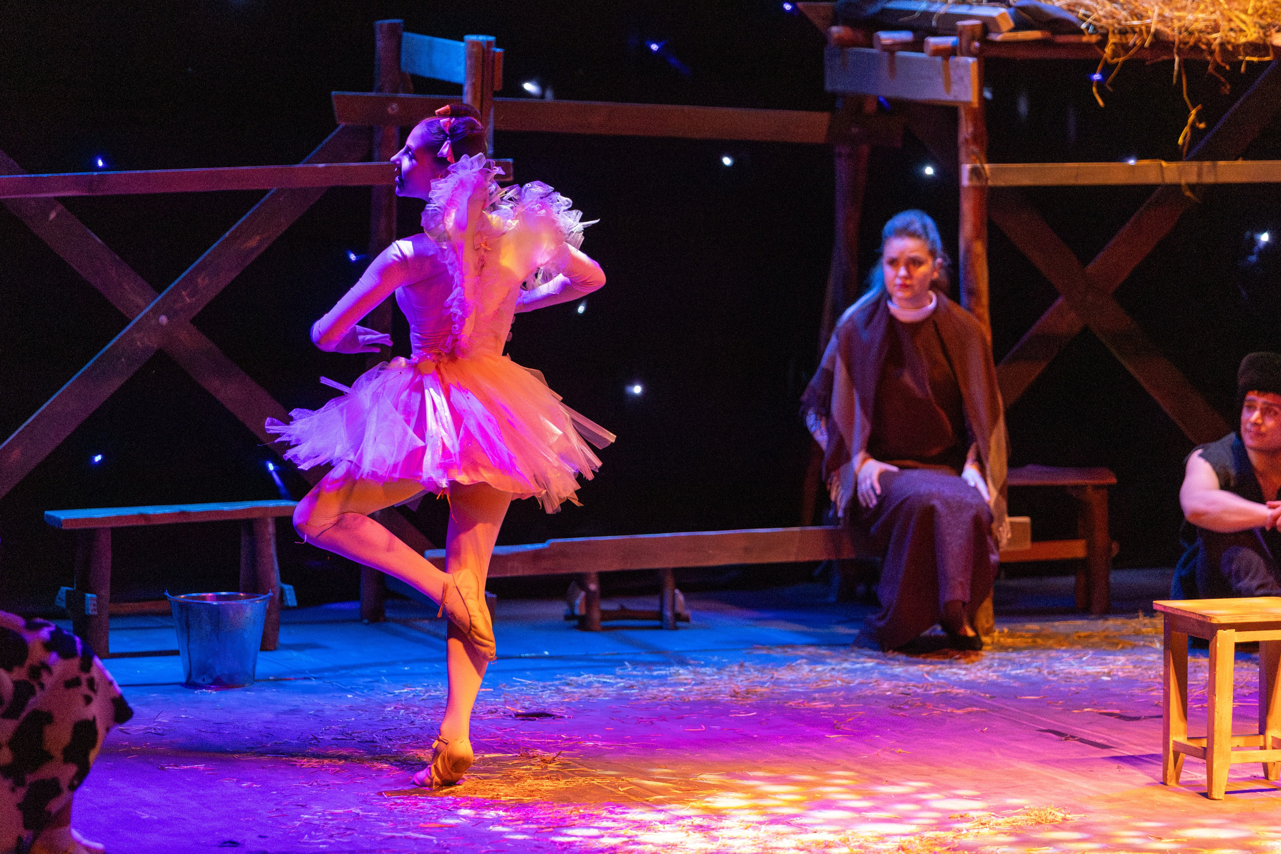 Театр белорусской армии «Очень простая история». Профессиональный интерьерный и репортажный фотограф Минск и РБ. Максим Орлов