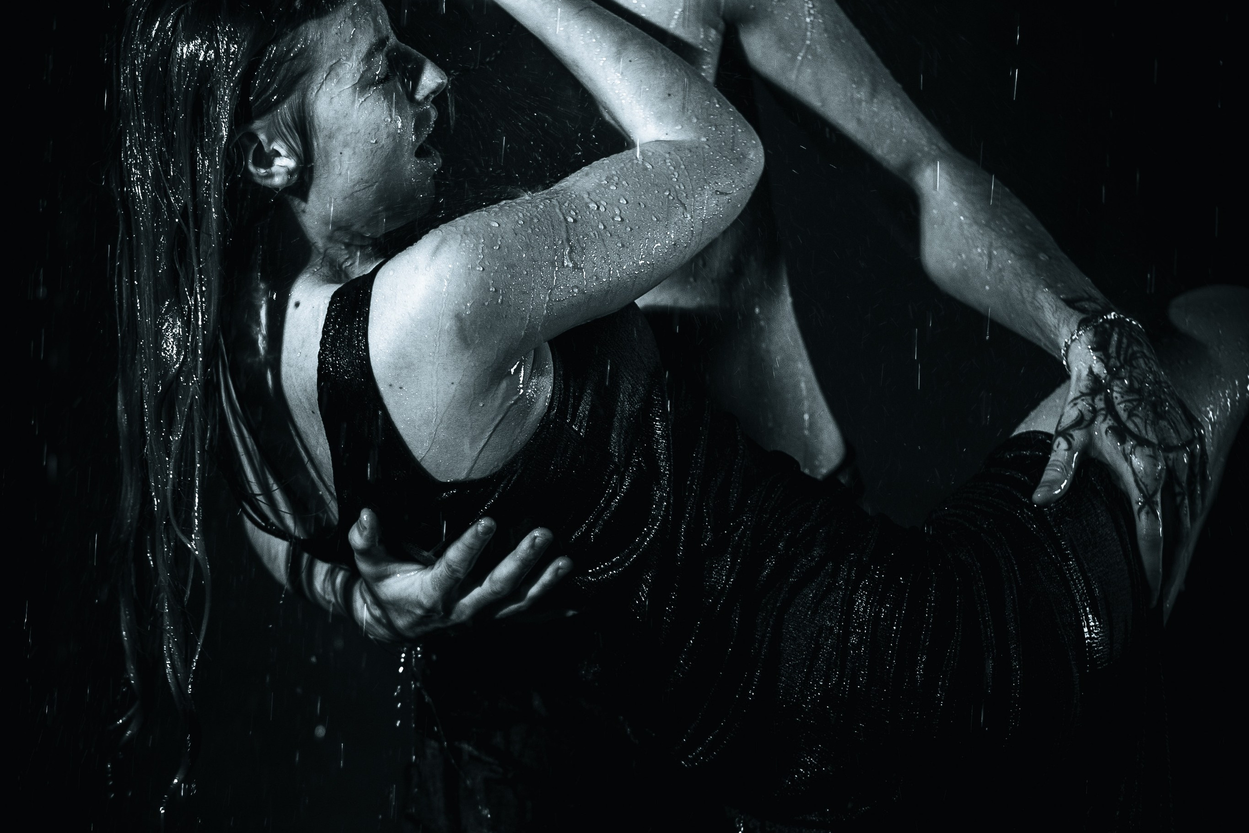 Лав стори в душе двух влюбленных. Профессиональный интерьерный и репортажный фотограф Минск и РБ. Максим Орлов