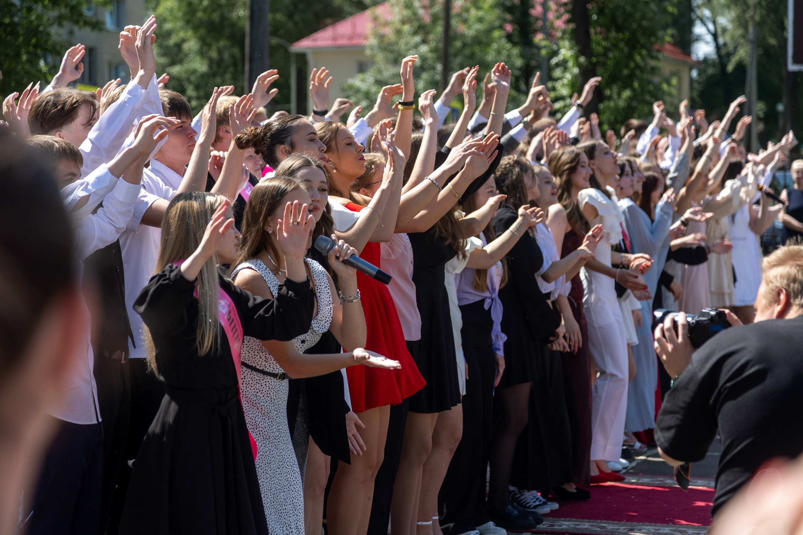 Школа 47. Последний звонок. Профессиональный интерьерный и репортажный фотограф Минск и РБ. Максим Орлов