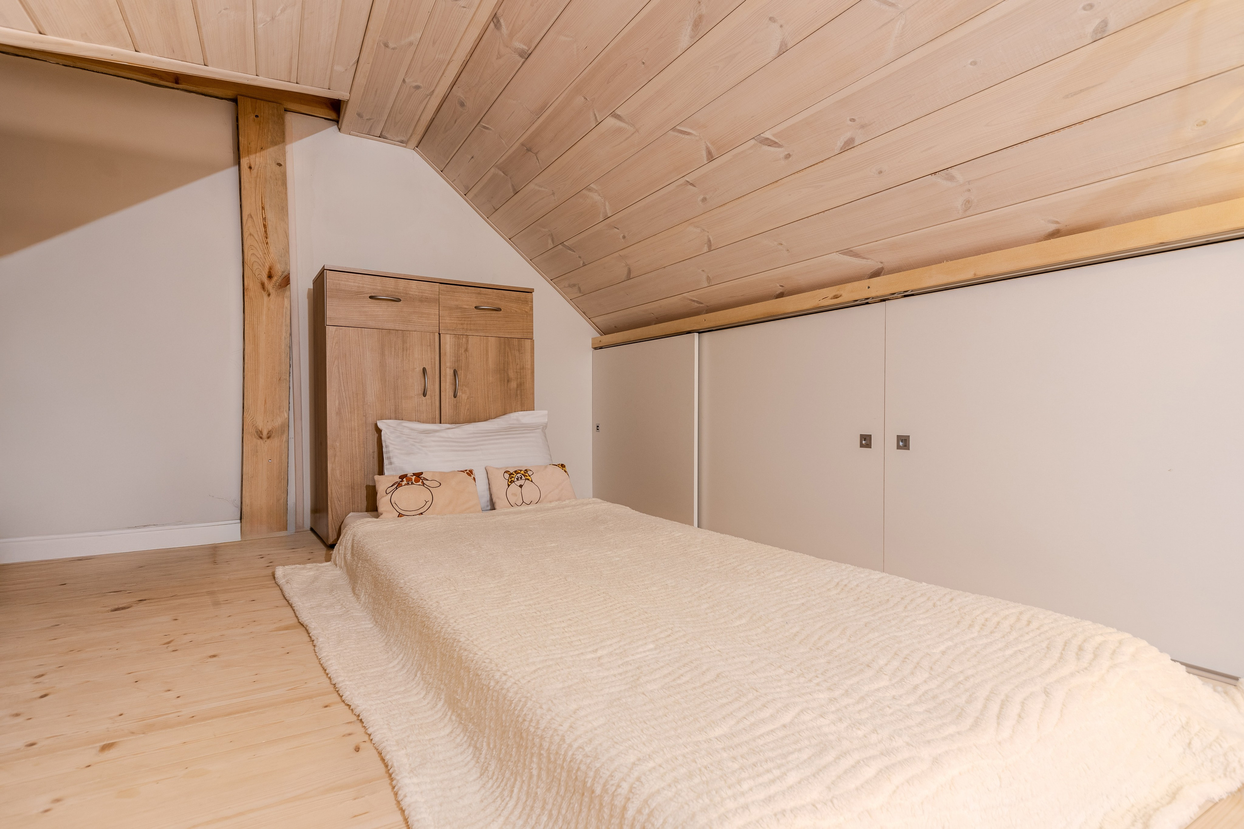 Тяпинская 47. Гостевой дом. Профессиональный интерьерный и репортажный фотограф Минск и РБ. Максим Орлов