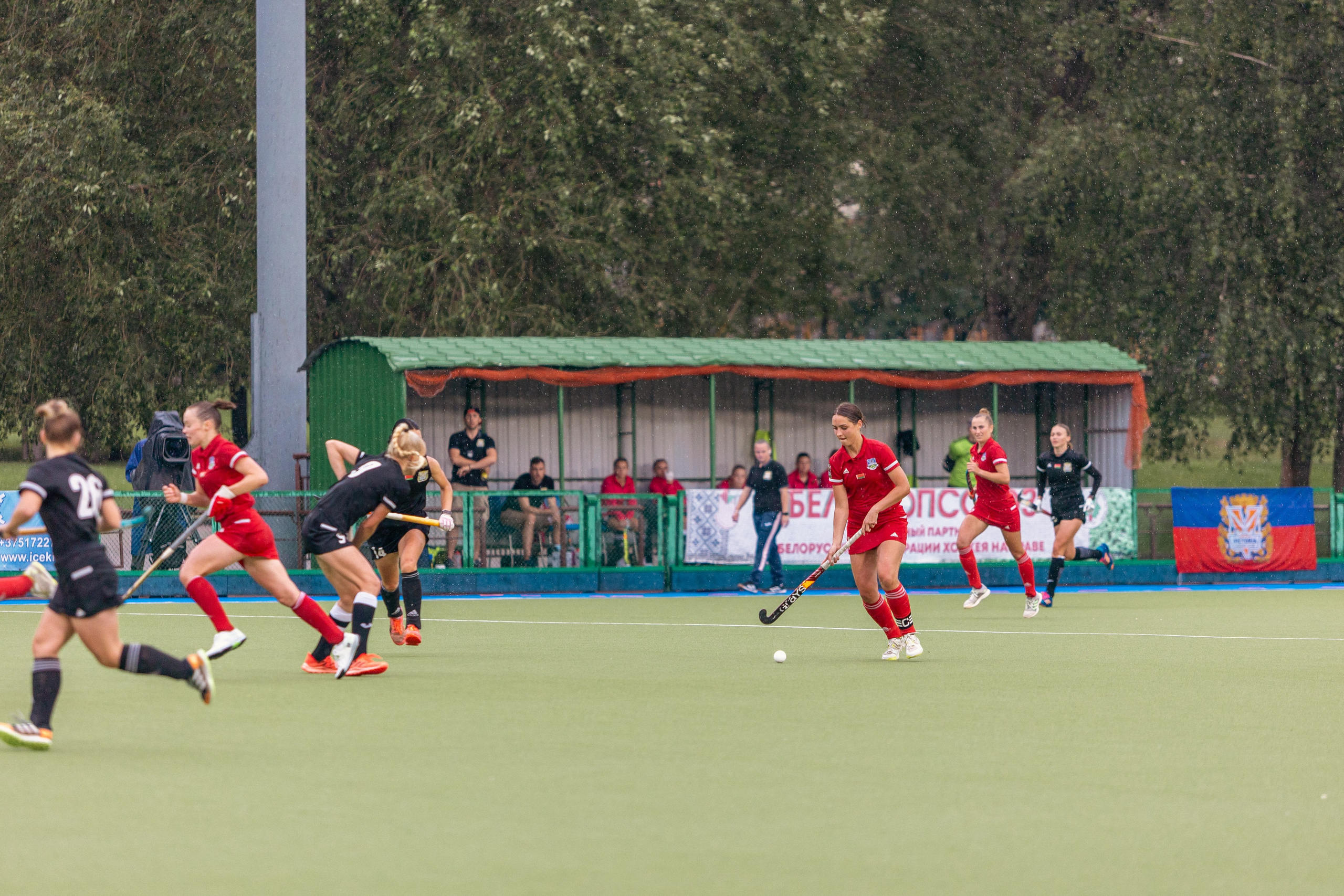 Хоккей на траве. Девушки. ХК Минск — ХК Виктория (Смолевичи) 10.06.2024. Профессиональный интерьерный и репортажный фотограф Минск и РБ. Максим Орлов
