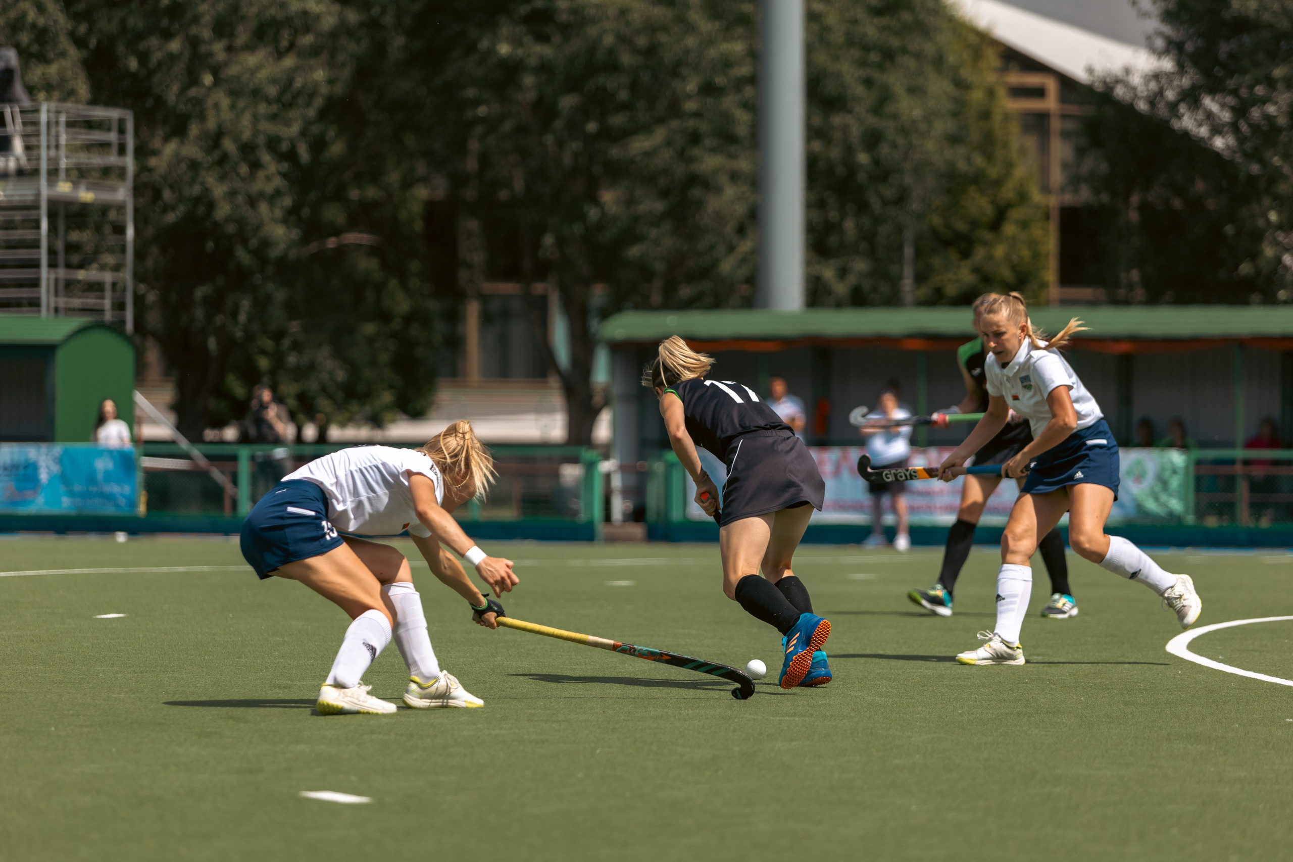 Хоккей на траве. Девушки. Минск — Текстильщик 29.052024. Профессиональный интерьерный и репортажный фотограф Минск и РБ. Максим Орлов