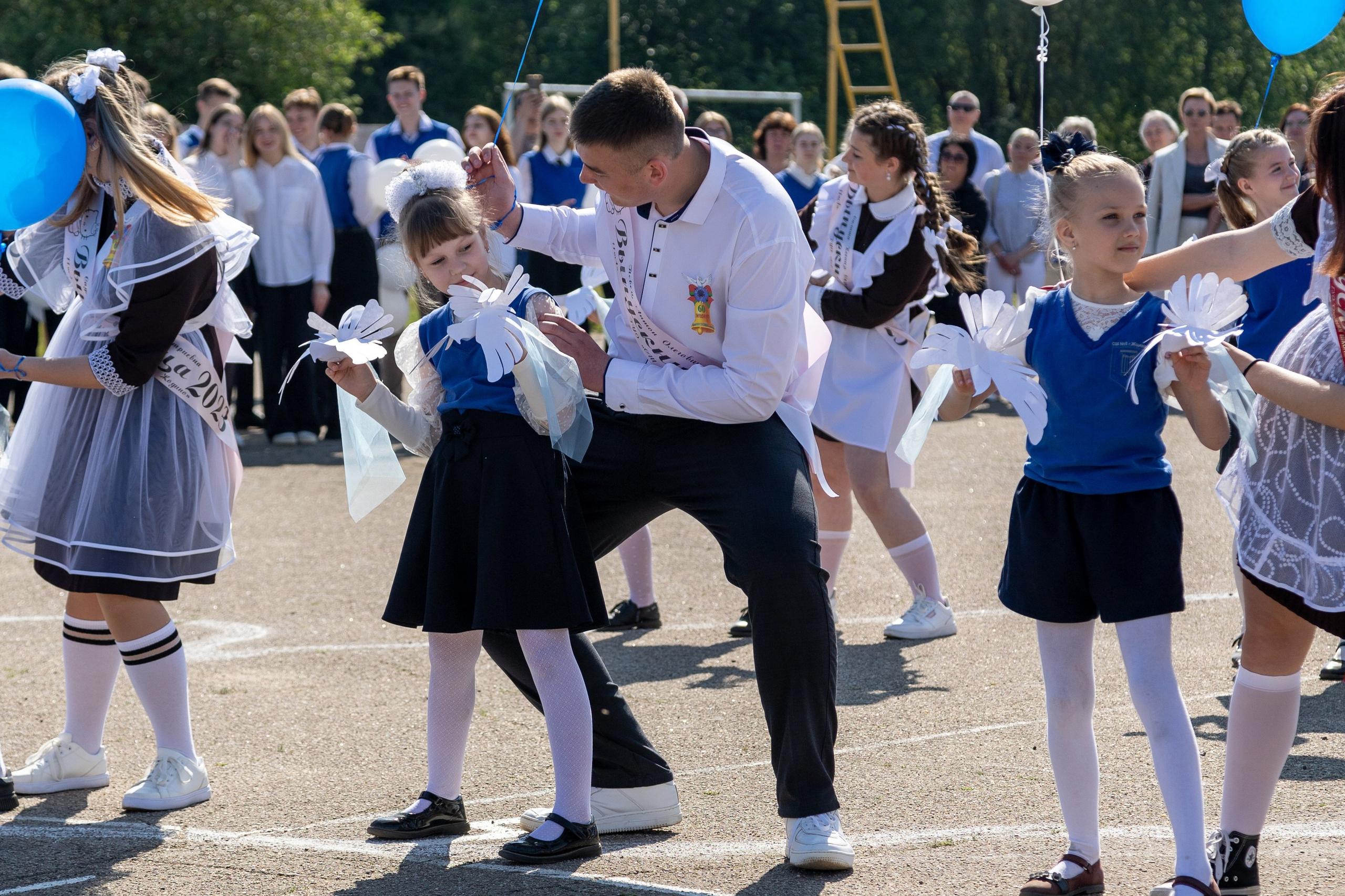 Выпускной в Жодино 2023. Профессиональный интерьерный и репортажный фотограф Минск и РБ. Максим Орлов