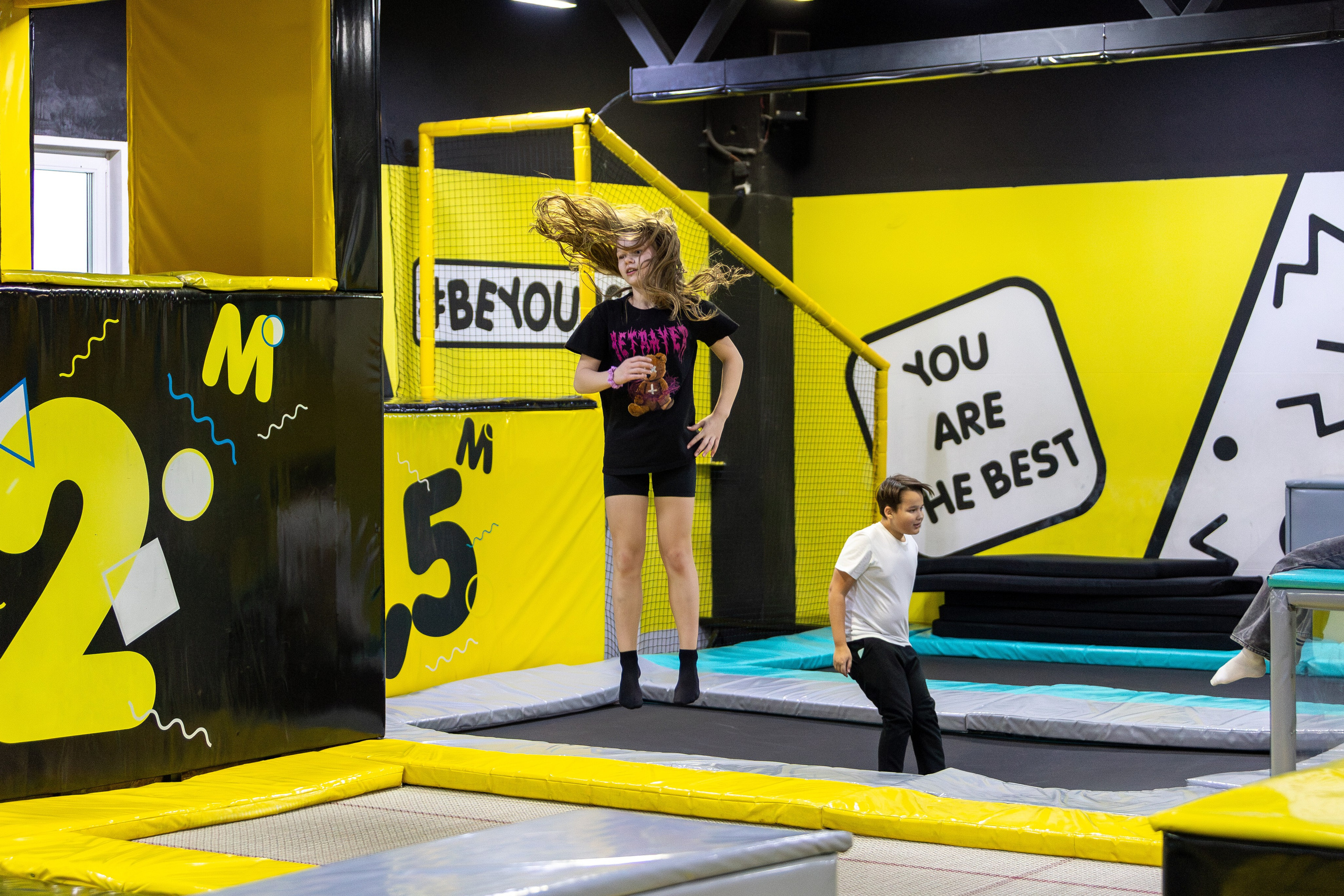 ДР Влада (батутная арена). Профессиональный интерьерный и репортажный фотограф Минск и РБ. Максим Орлов