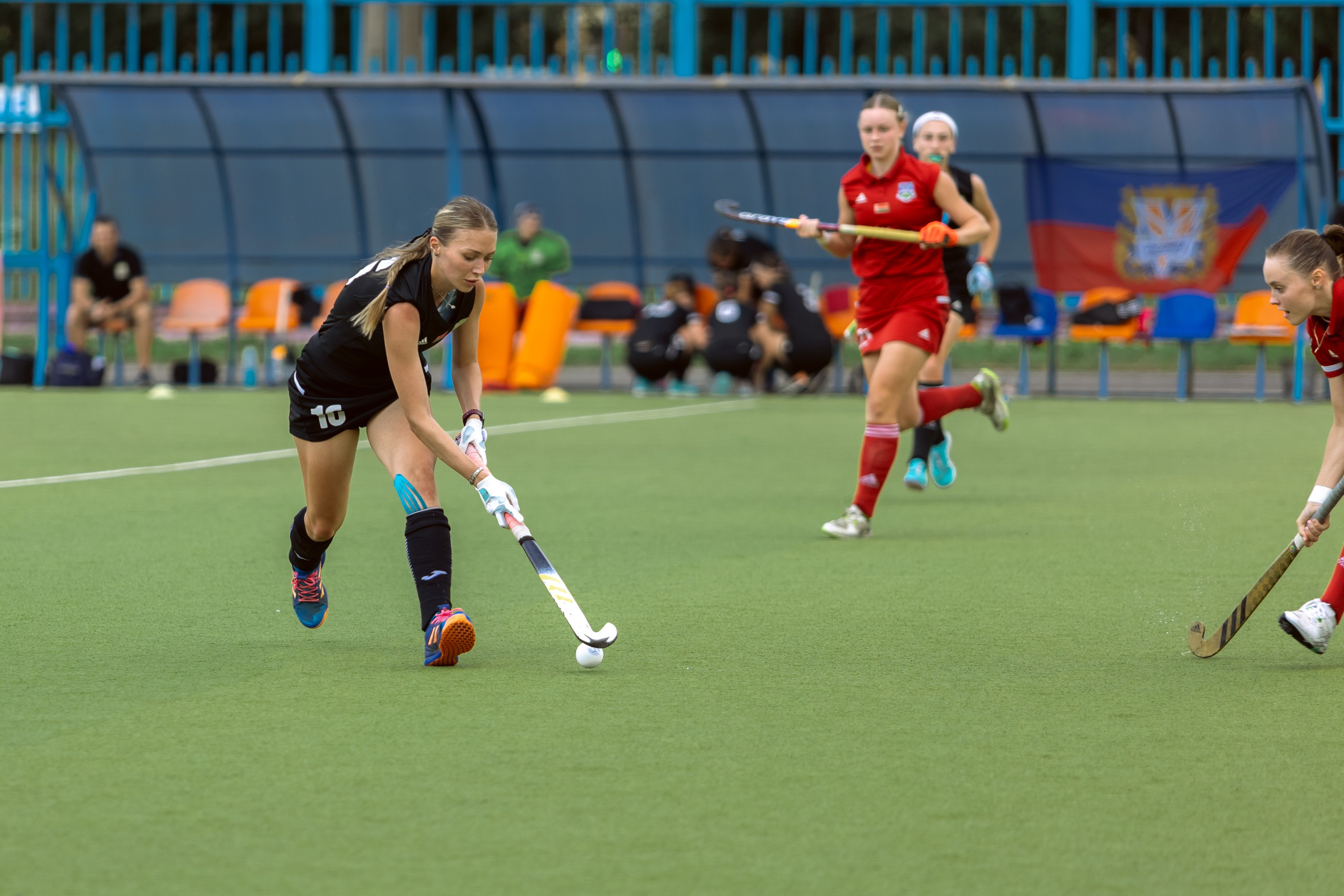 Хоккей на траве. Девушки. Минск — Виктория. 16.06.2024. Профессиональный интерьерный и репортажный фотограф Минск и РБ. Максим Орлов