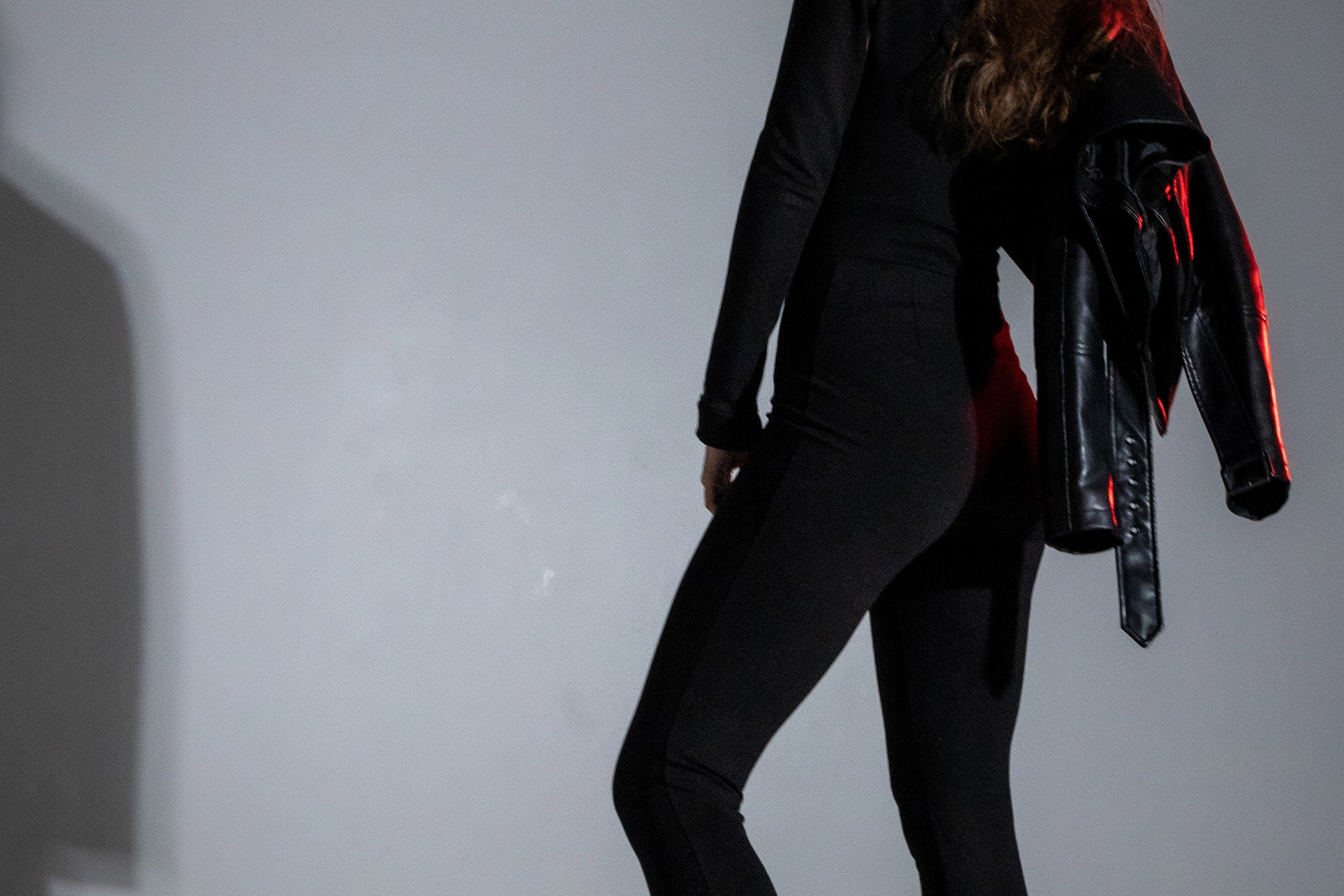 Алена (студийная на циклораме). Профессиональный интерьерный и репортажный фотограф Минск и РБ. Максим Орлов