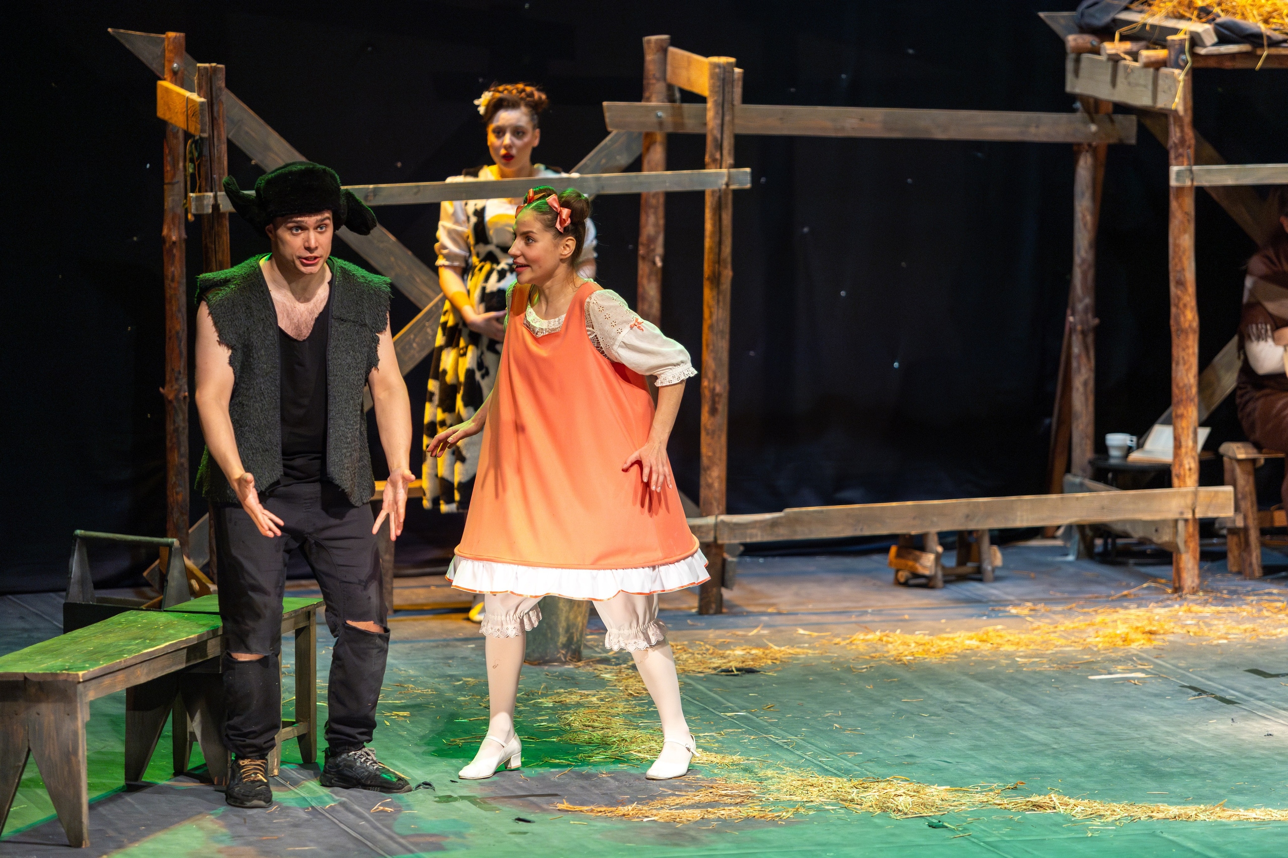 Театр белорусской армии «Очень простая история». Профессиональный интерьерный и репортажный фотограф Минск и РБ. Максим Орлов