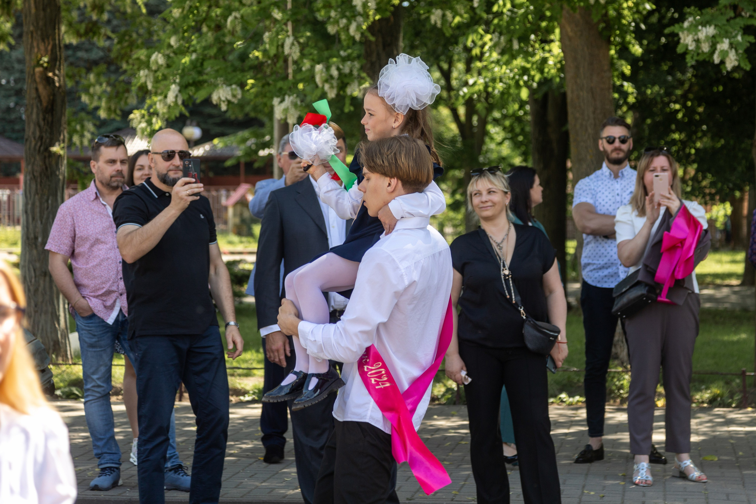 Школа 47. Последний звонок. Профессиональный интерьерный и репортажный фотограф Минск и РБ. Максим Орлов