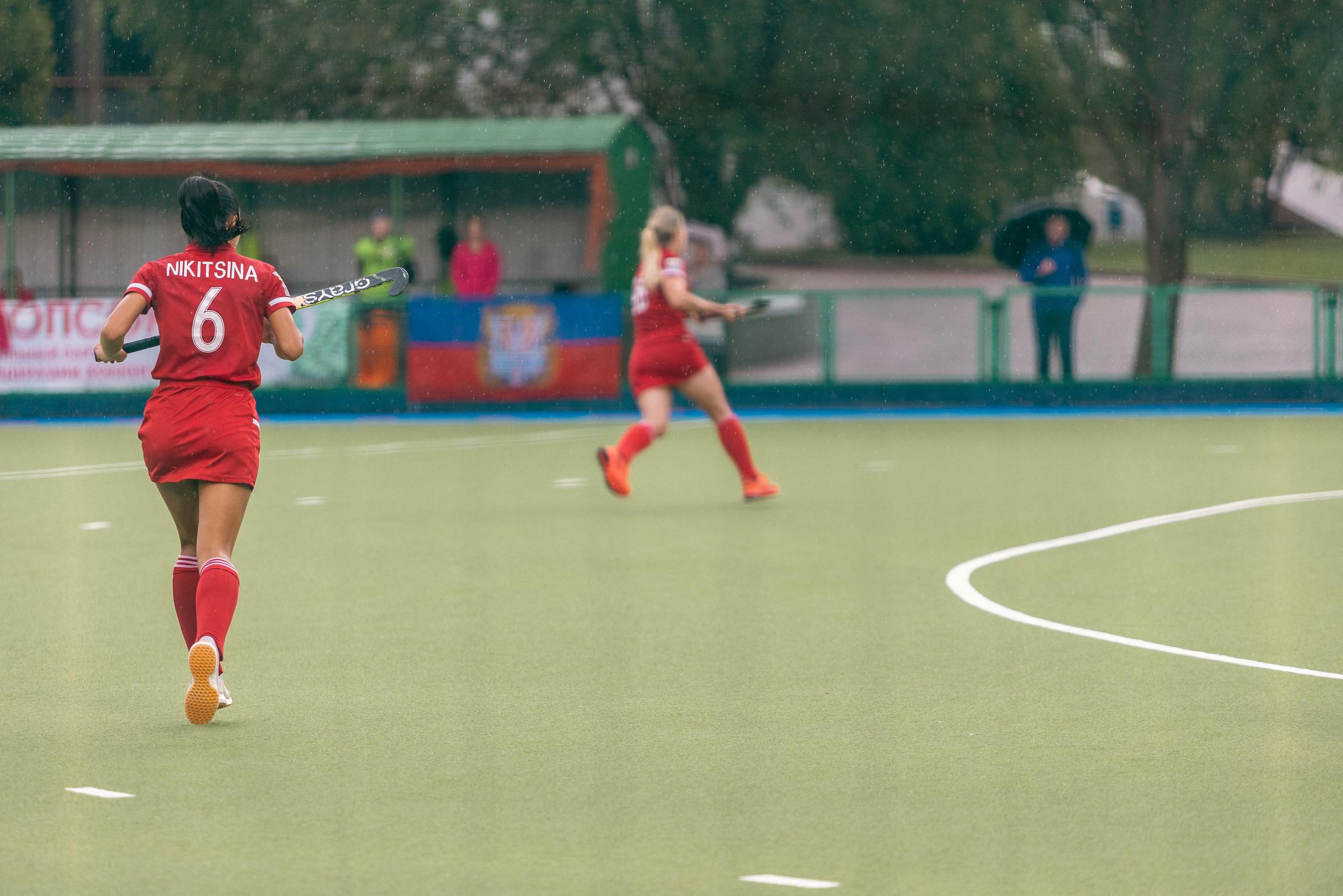 Хоккей на траве. Девушки. ХК Минск — ХК Виктория (Смолевичи) 10.06.2024. Профессиональный интерьерный и репортажный фотограф Минск и РБ. Максим Орлов