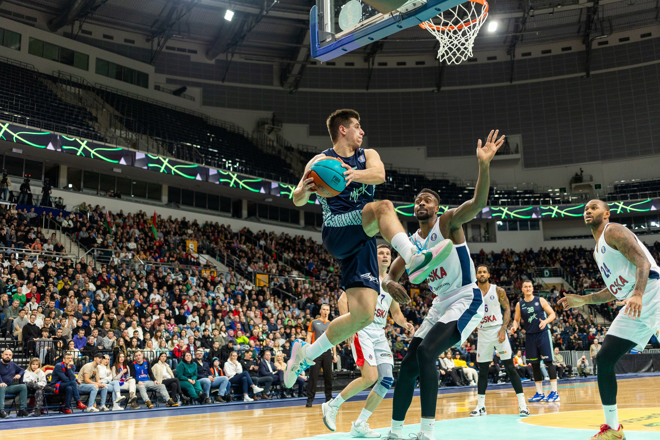 Баскетбол. Минск — ЦСКА. Лучшие кадры. 25.12.2023. Профессиональный интерьерный и репортажный фотограф Минск и РБ. Максим Орлов