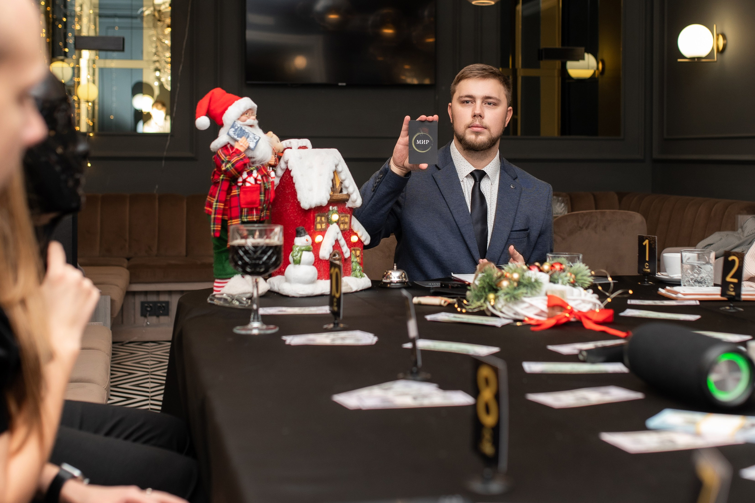 Игра «Мафия». Профессиональный интерьерный и репортажный фотограф Минск и РБ. Максим Орлов