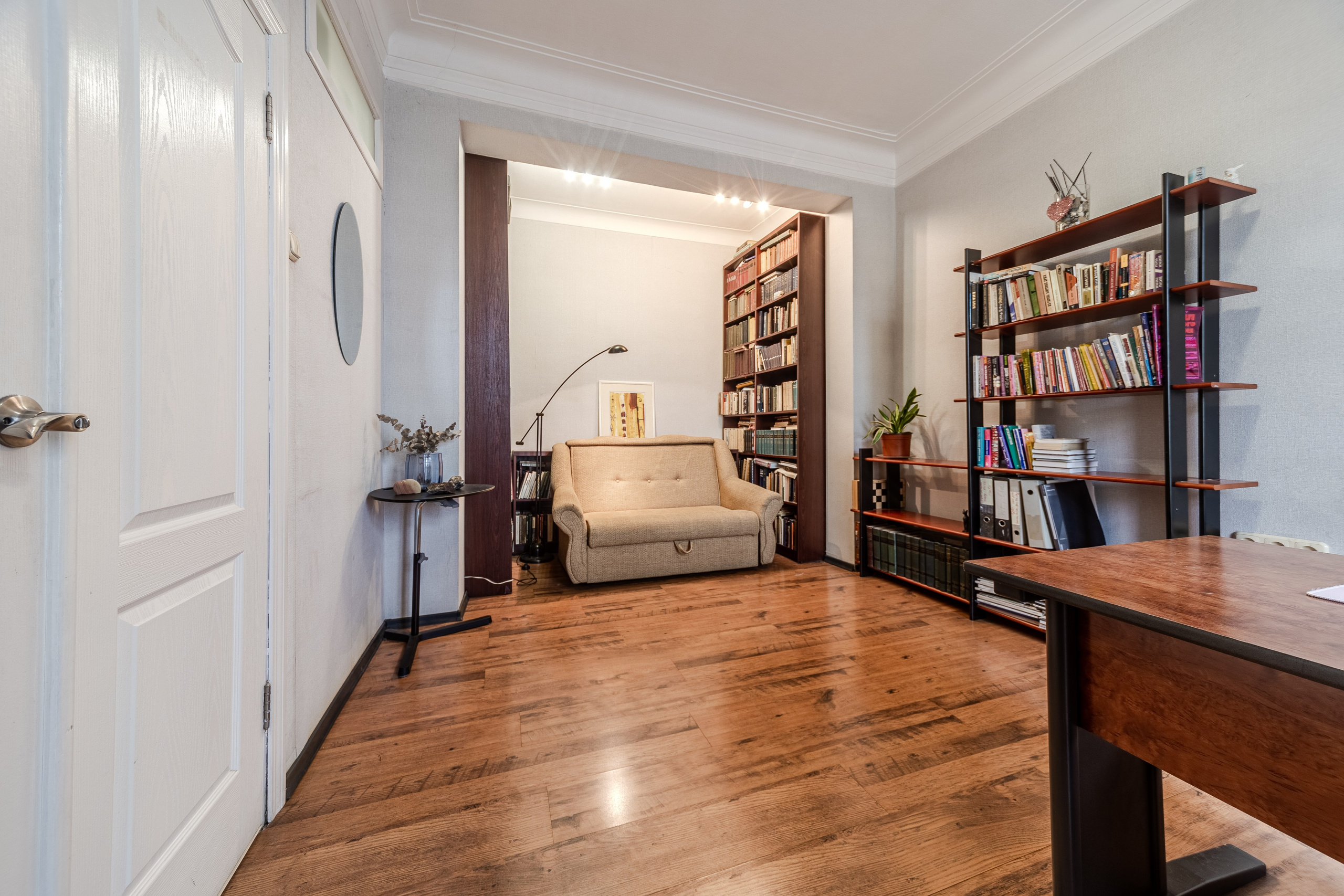 Пр. Независимости 37. Для продажи. Профессиональный интерьерный и репортажный фотограф Минск и РБ. Максим Орлов