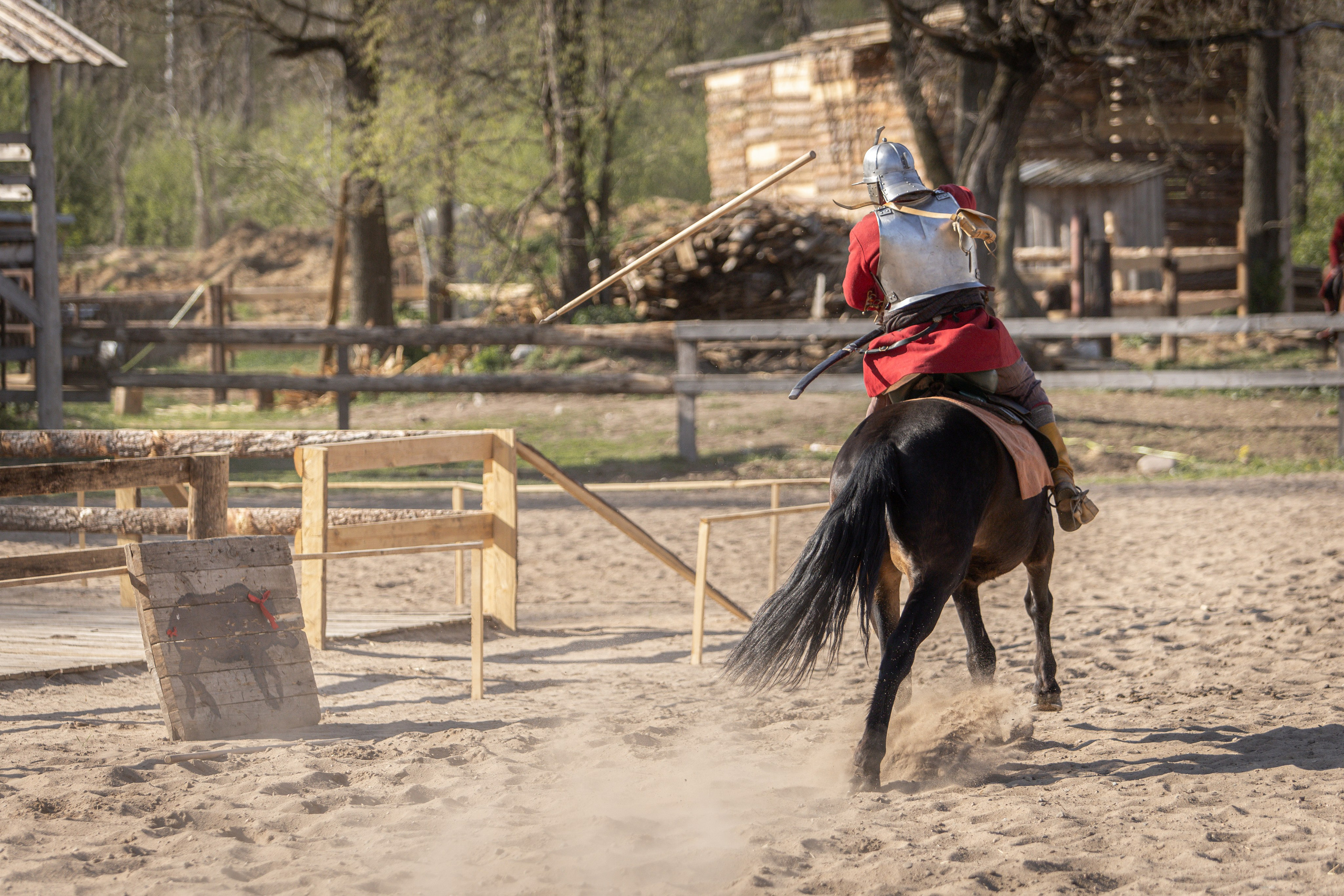 Золотая Шпора. Огнем и Мечем. День первый. Рыцарский турнир. Профессиональный интерьерный и репортажный фотограф Минск и РБ. Максим Орлов