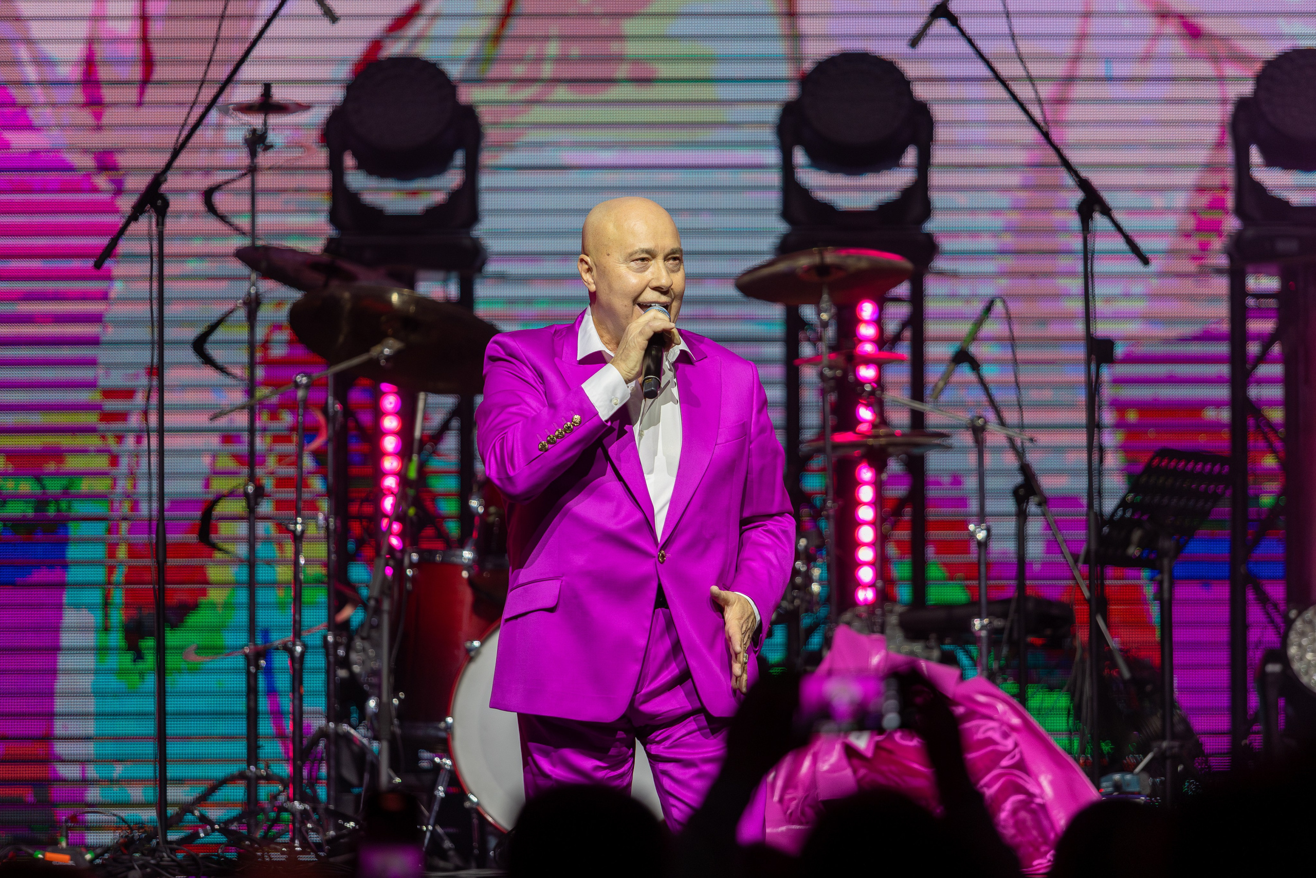 Концерт Насти Кравченко. Профессиональный интерьерный и репортажный фотограф Минск и РБ. Максим Орлов