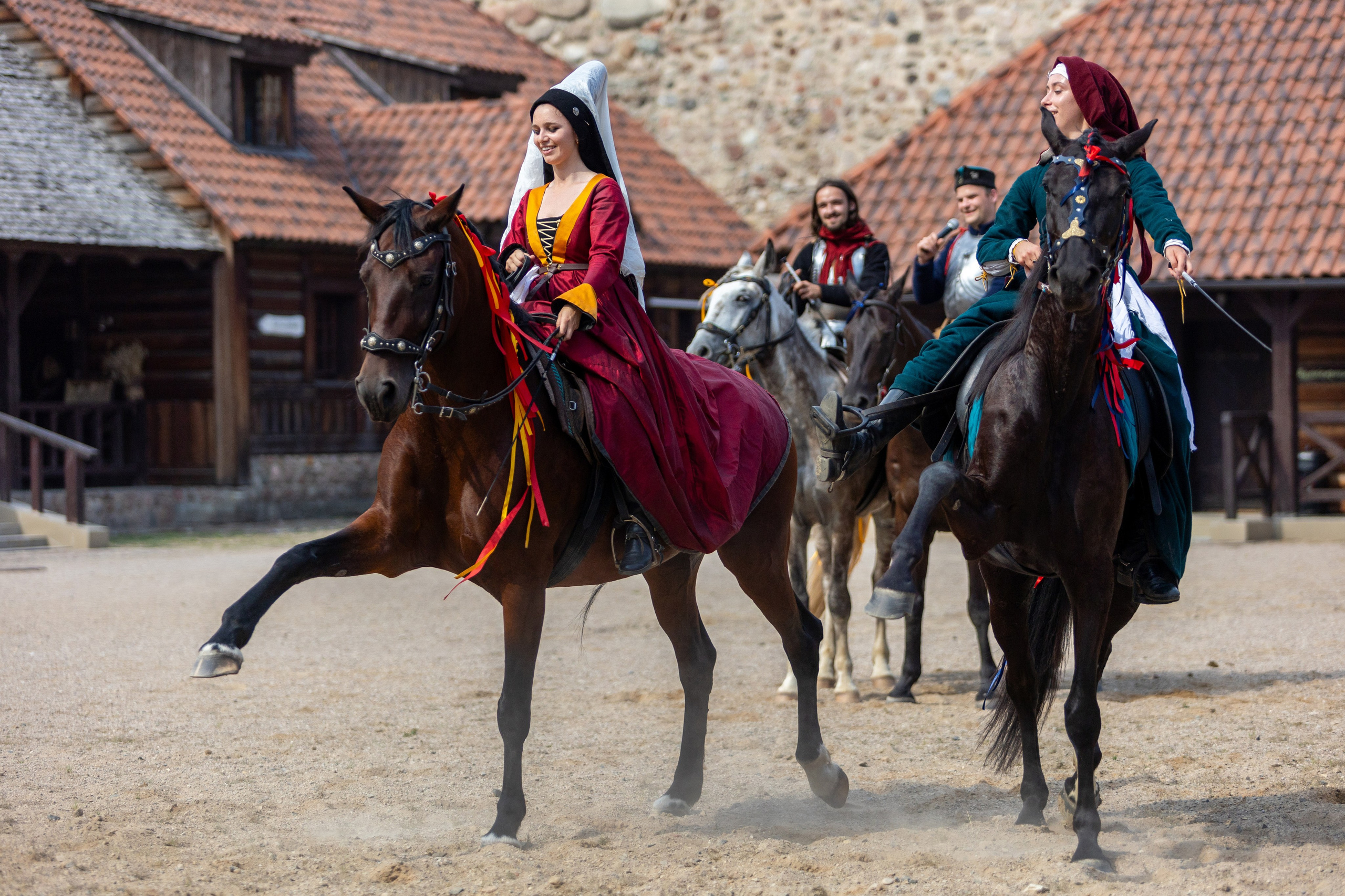 Выступление «Золотой шпоры» на празднике города Лиды. Профессиональный интерьерный и репортажный фотограф Минск и РБ. Максим Орлов