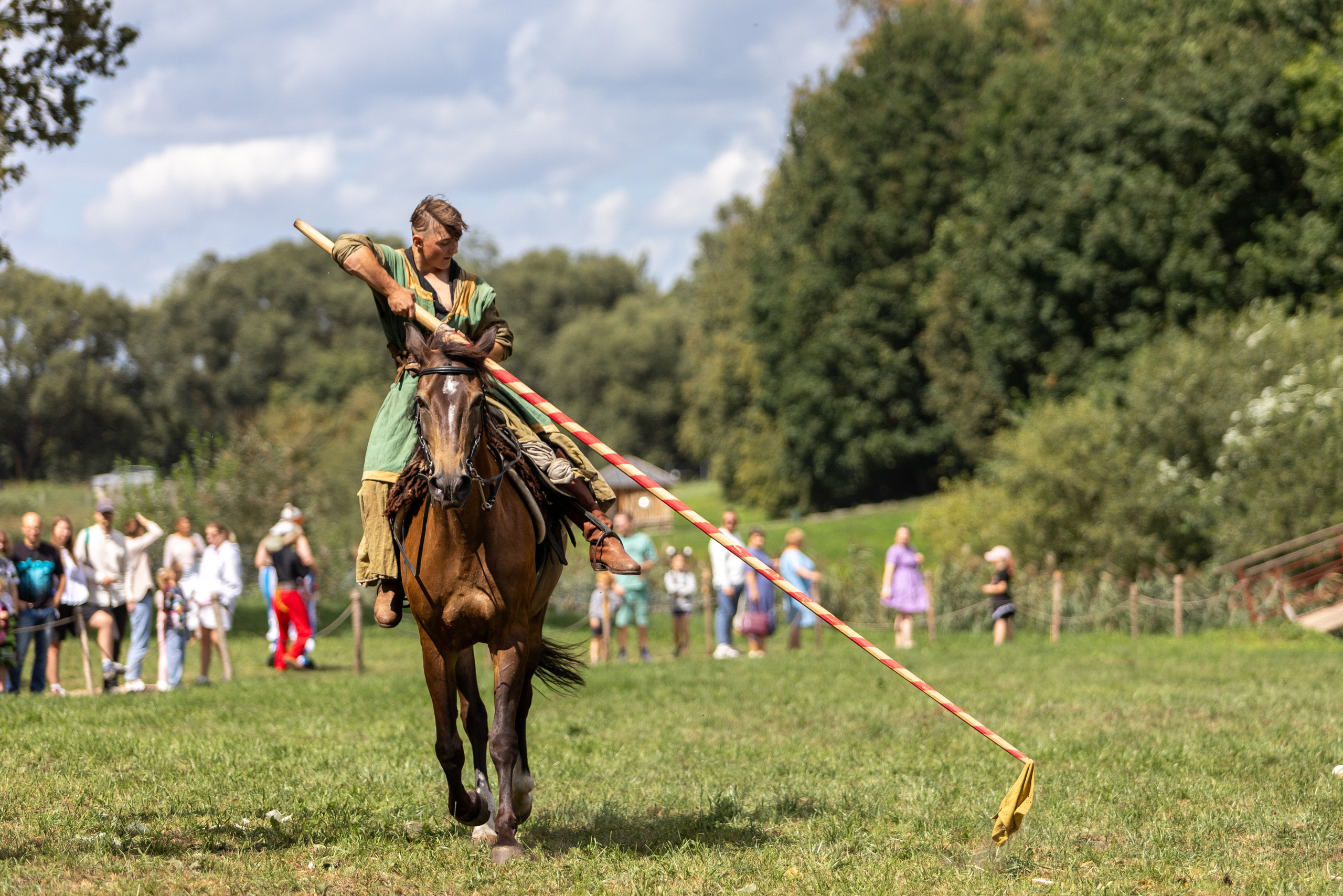 Ежегодный фестиваль средневековья в Дукоре. Профессиональный интерьерный и репортажный фотограф Минск и РБ. Максим Орлов
