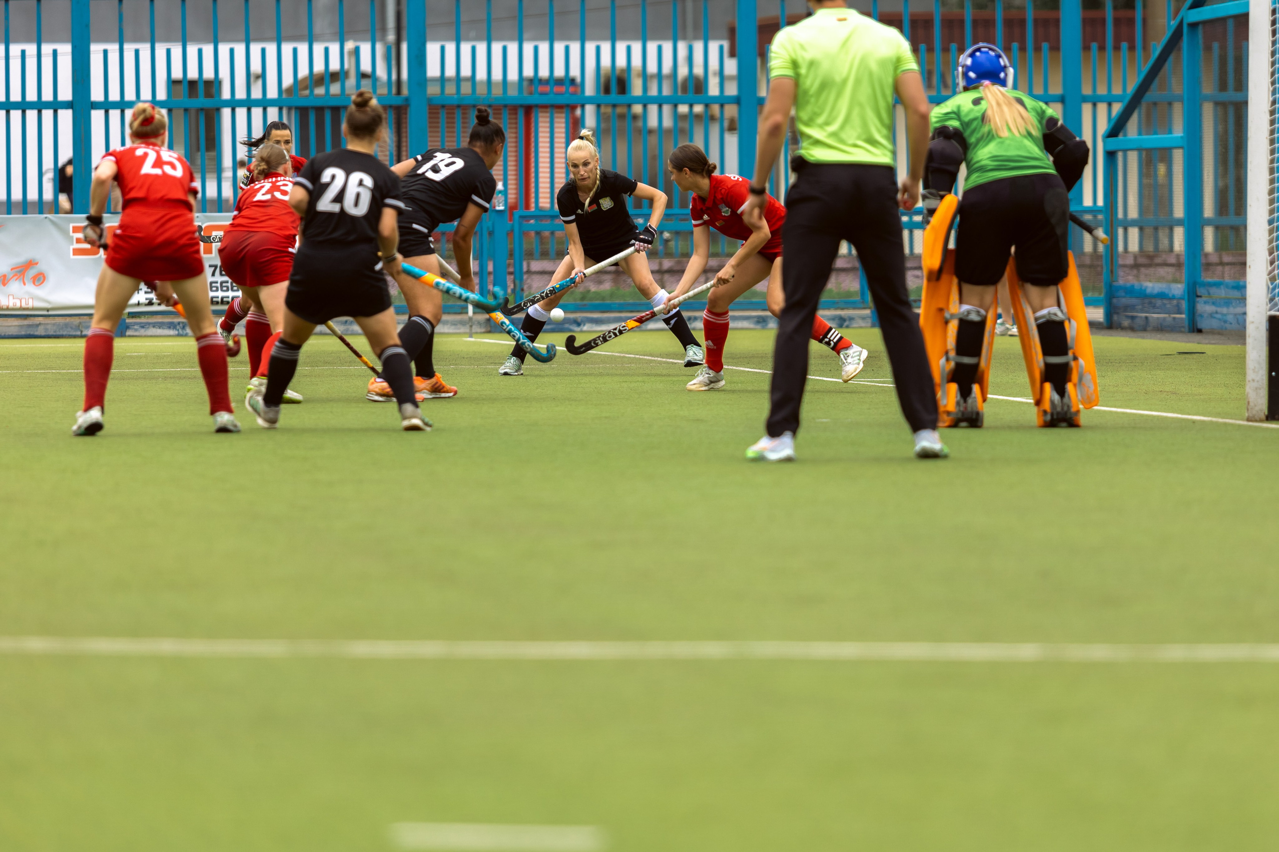 Хоккей на траве. Девушки. Минск — Виктория. 16.06.2024. Профессиональный интерьерный и репортажный фотограф Минск и РБ. Максим Орлов