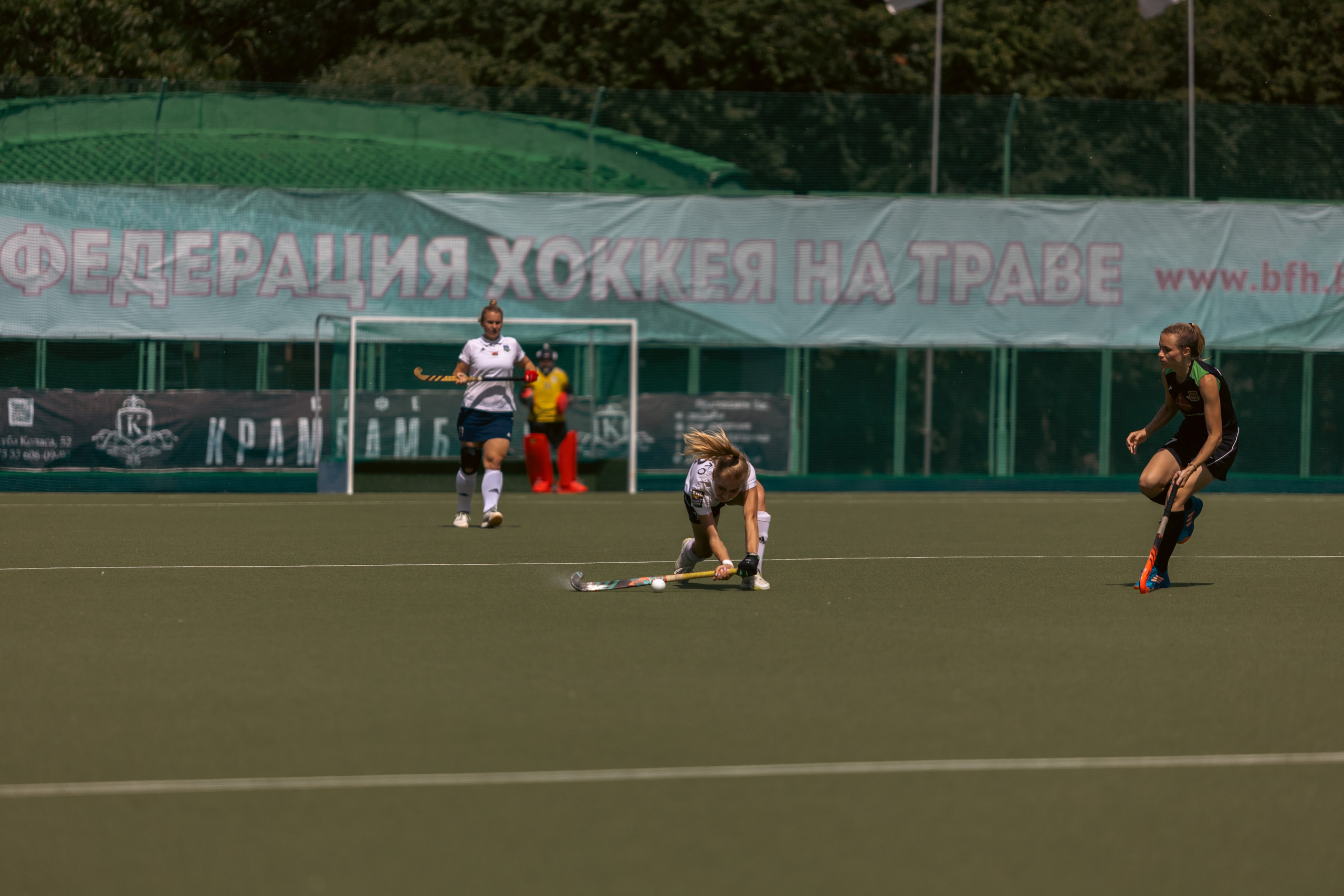 Хоккей на траве. Девушки. Минск — Текстильщик 29.052024. Профессиональный интерьерный и репортажный фотограф Минск и РБ. Максим Орлов