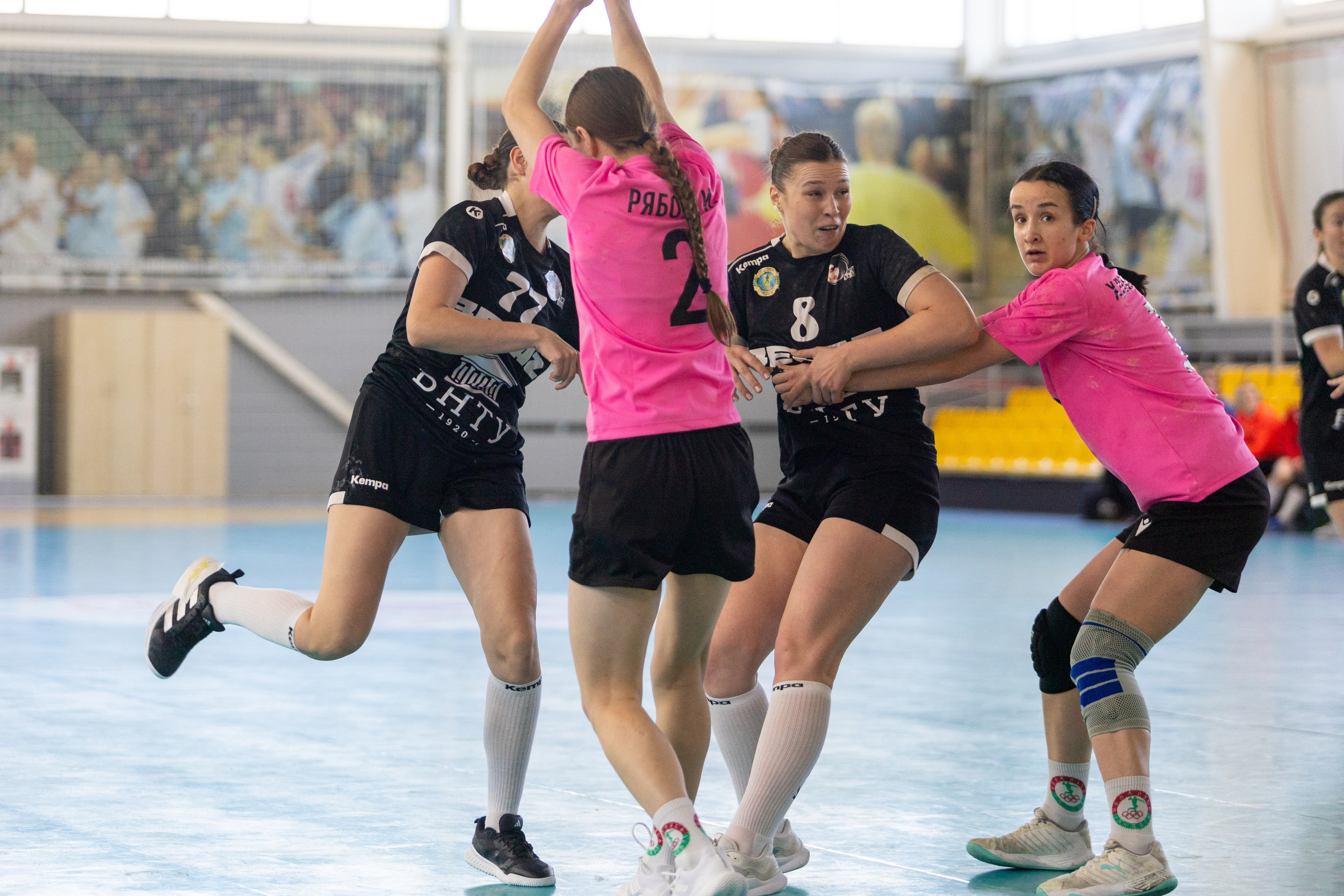 Женский гандбол. Лучшие кадры. БНТУ — Звезда. 08.02.2025. Профессиональный интерьерный и репортажный фотограф Минск и РБ. Максим Орлов