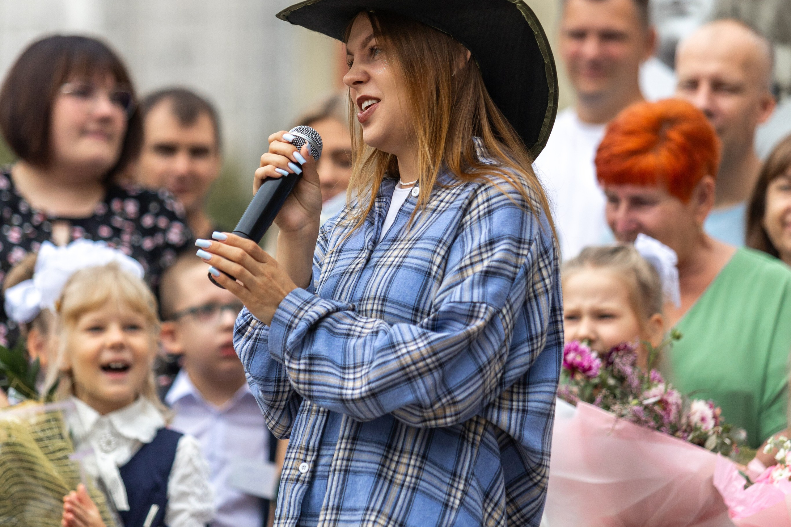 Линейка 1-го сентября. Профессиональный интерьерный и репортажный фотограф Минск и РБ. Максим Орлов