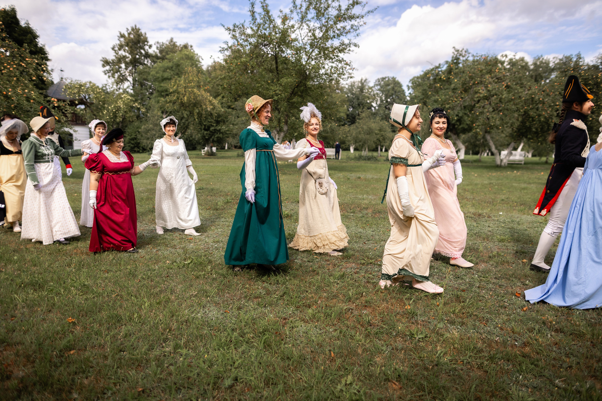 Пикник начала 19 века. Профессиональный интерьерный и репортажный фотограф Минск и РБ. Максим Орлов