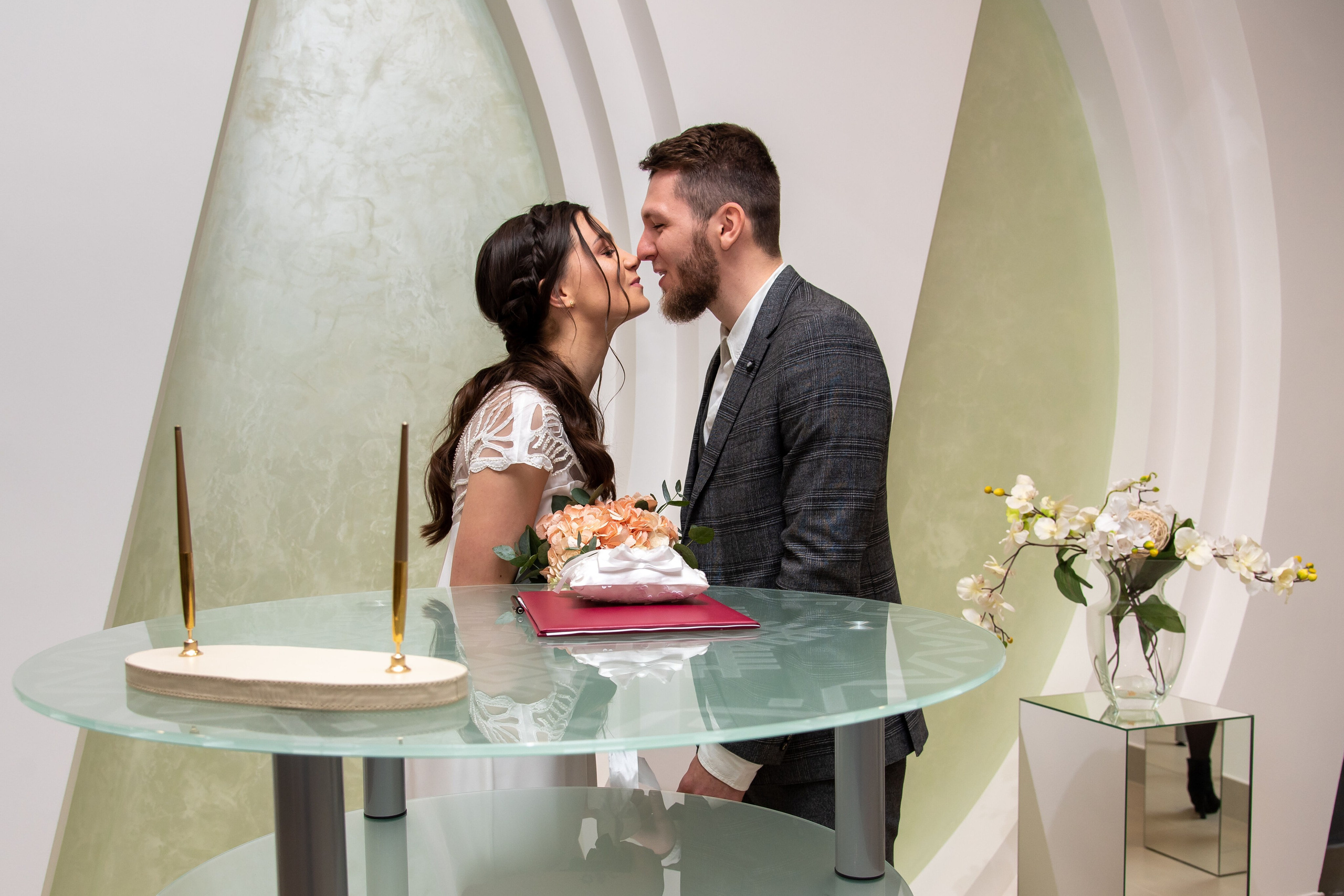 Роспись и прогулка Ростислава и Анастасии. Профессиональный интерьерный и репортажный фотограф Минск и РБ. Максим Орлов