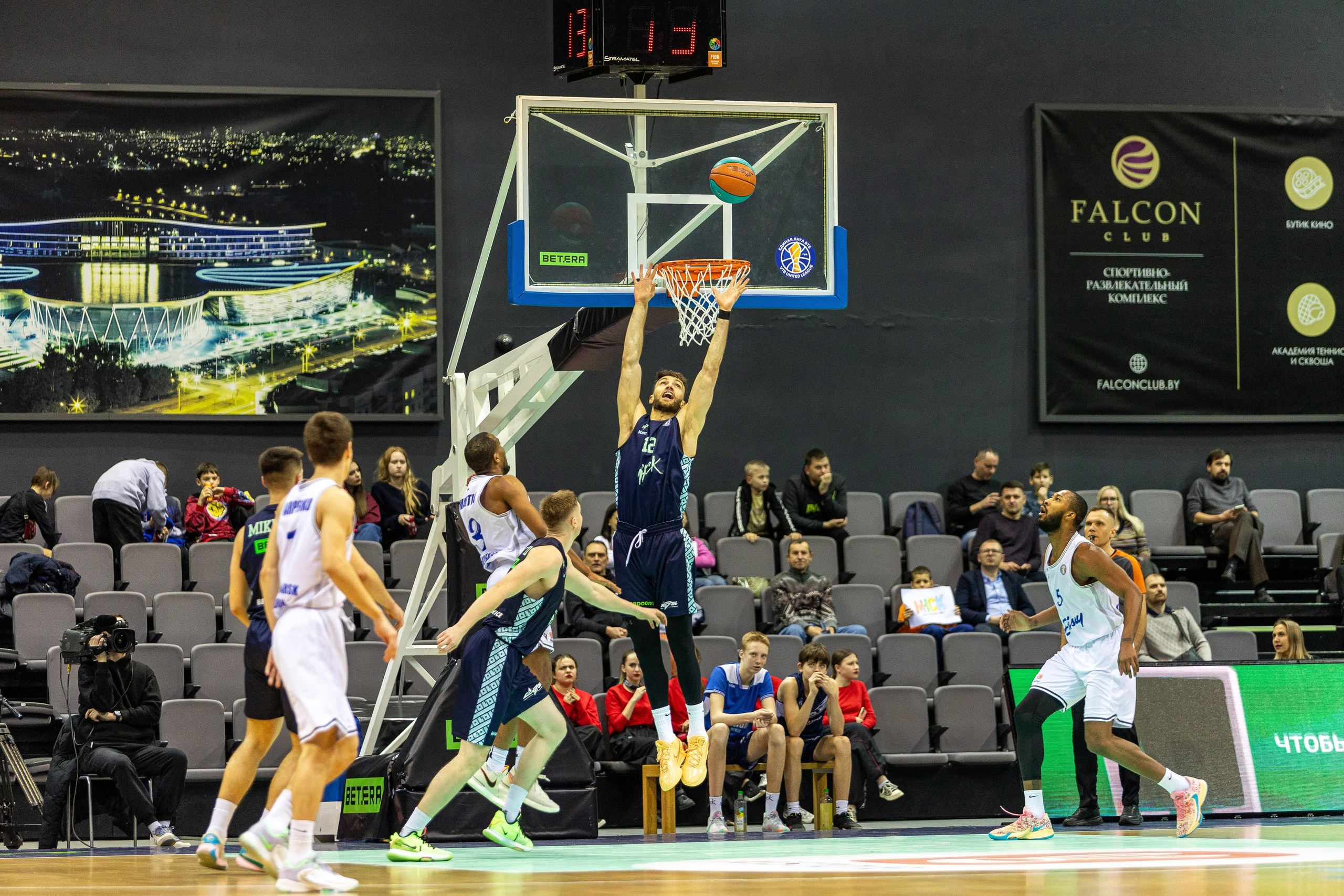 Баскетбол. Лучшие кадры. Минск — Енисей. 11.12.2023. Профессиональный интерьерный и репортажный фотограф Минск и РБ. Максим Орлов