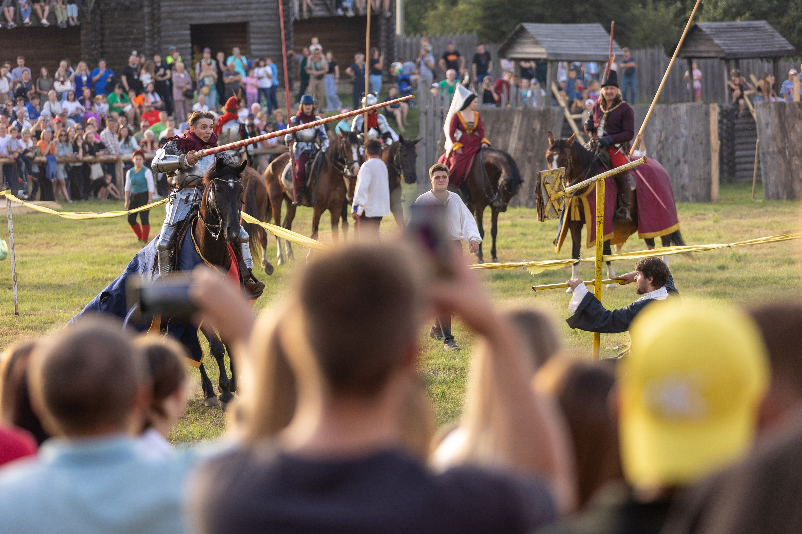 Рыцарский фест. Мстиславль. Профессиональный интерьерный и репортажный фотограф Минск и РБ. Максим Орлов