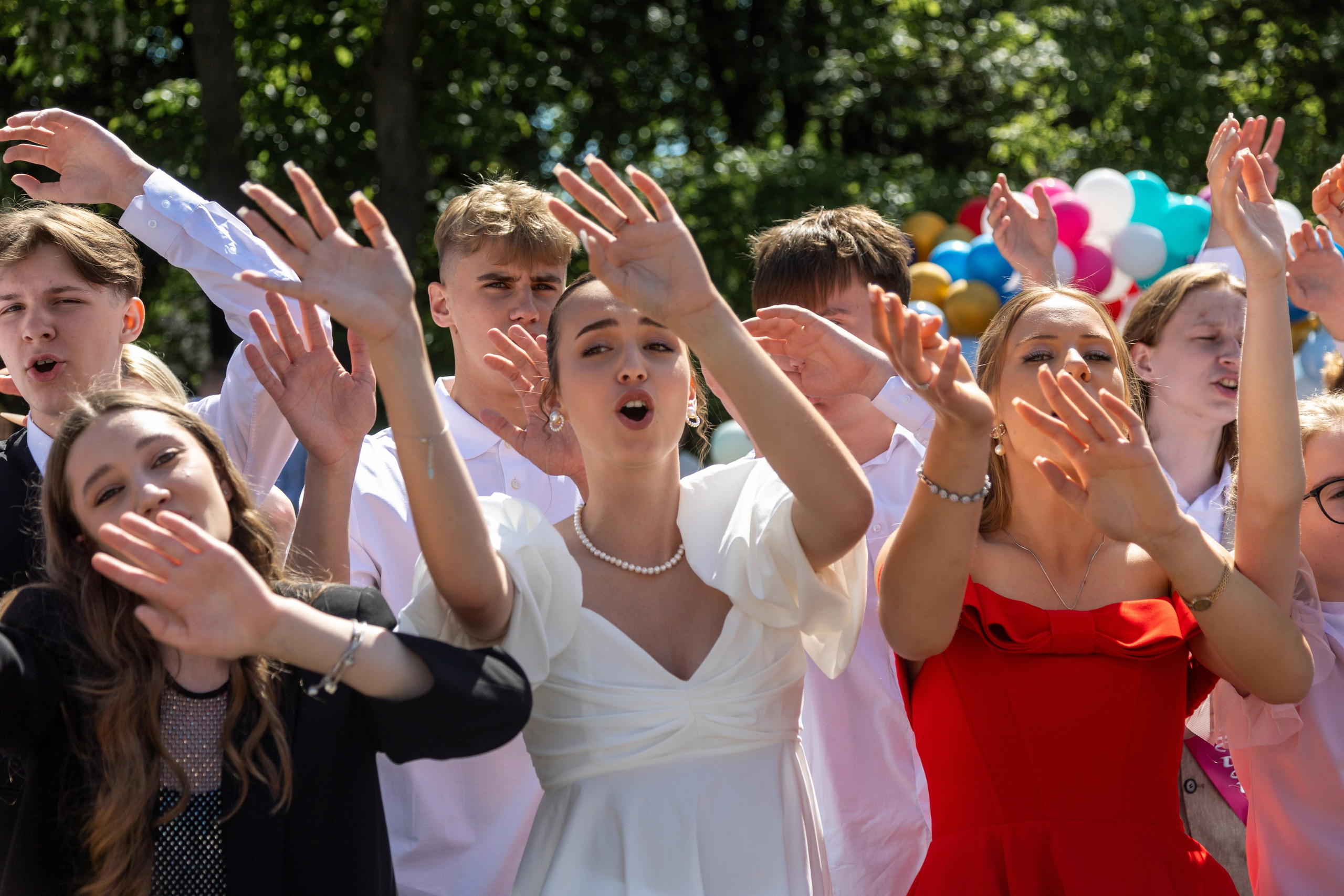 Школа 47. Последний звонок. Профессиональный интерьерный и репортажный фотограф Минск и РБ. Максим Орлов