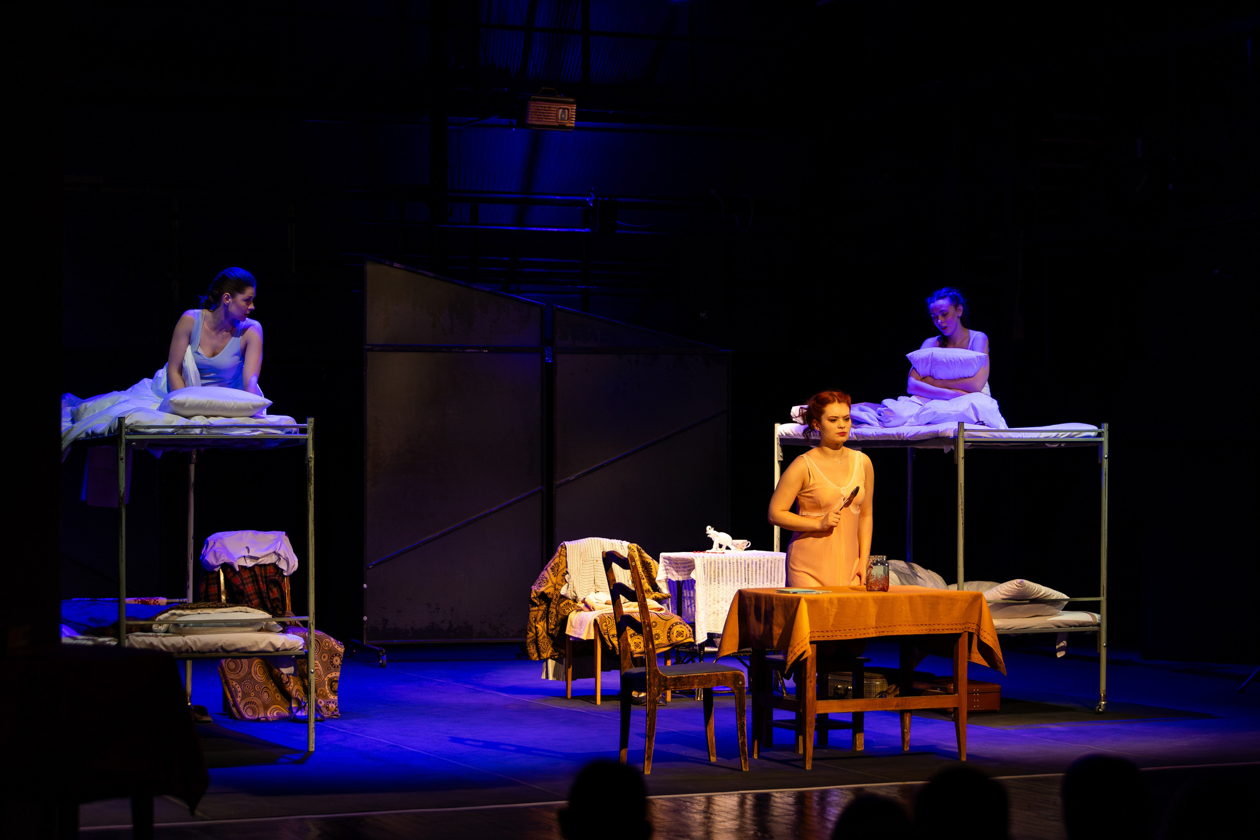 Новый театр «Фабричная девчонка». Профессиональный интерьерный и репортажный фотограф Минск и РБ. Максим Орлов