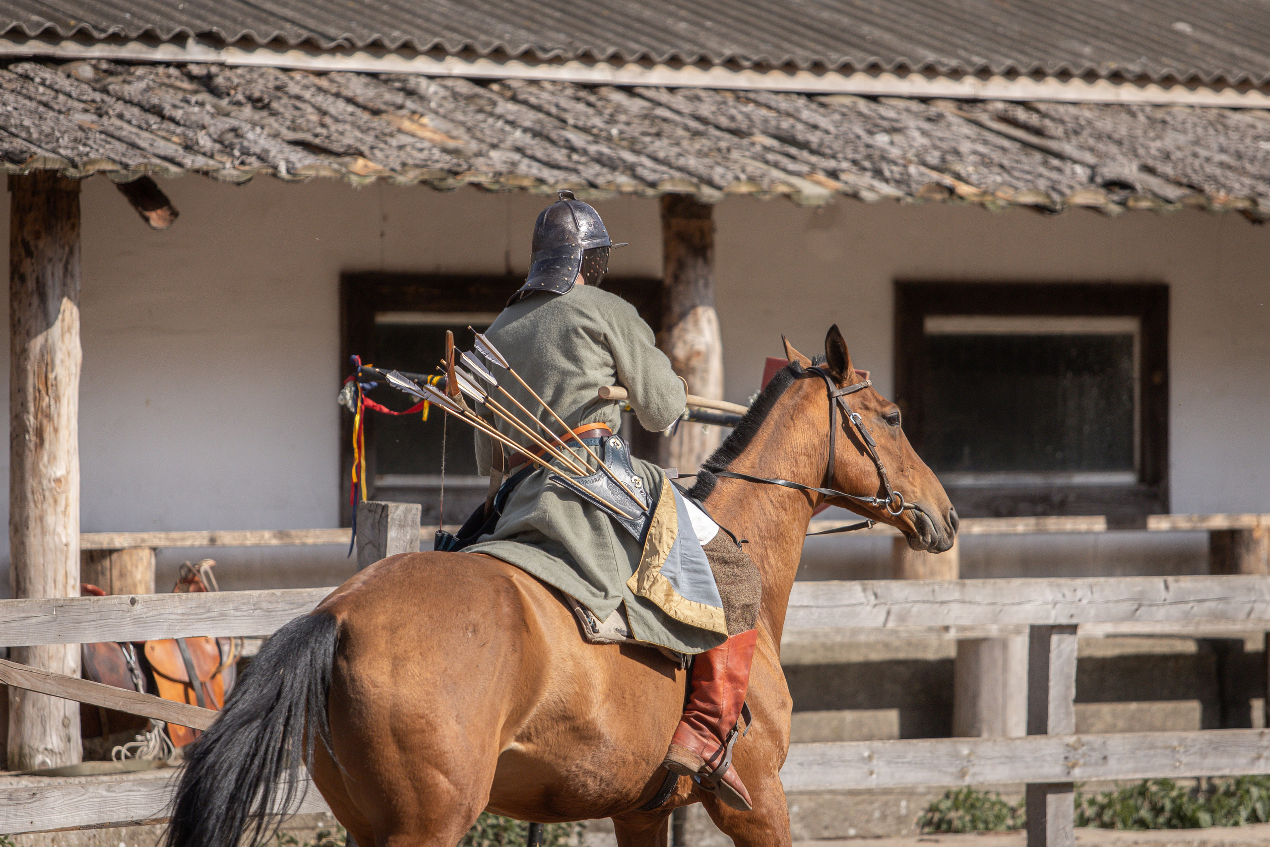 Золотая Шпора. Огнем и Мечем. День первый. Рыцарский турнир. Профессиональный интерьерный и репортажный фотограф Минск и РБ. Максим Орлов