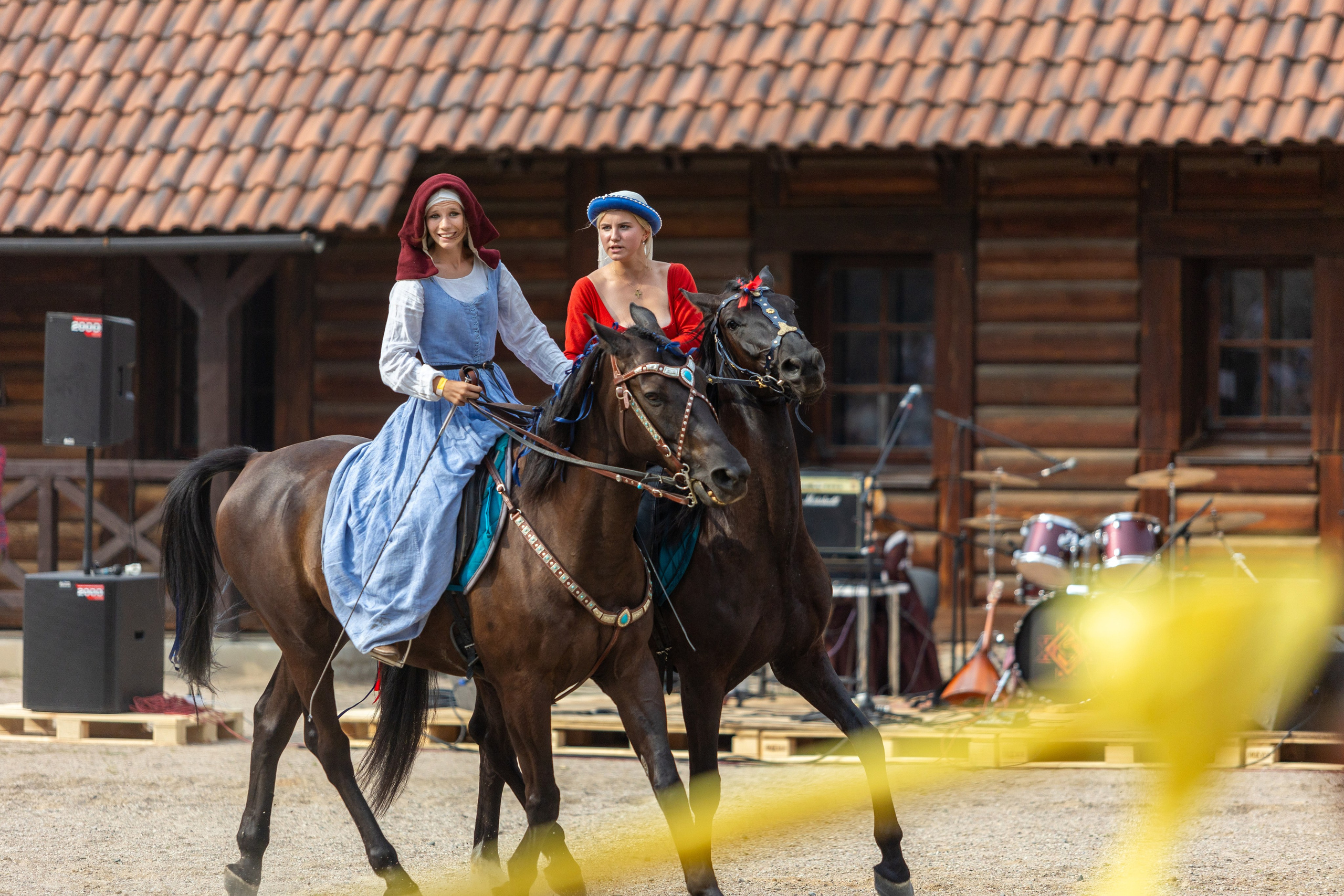 Выступление «Золотой шпоры» на празднике города Лиды. Профессиональный интерьерный и репортажный фотограф Минск и РБ. Максим Орлов