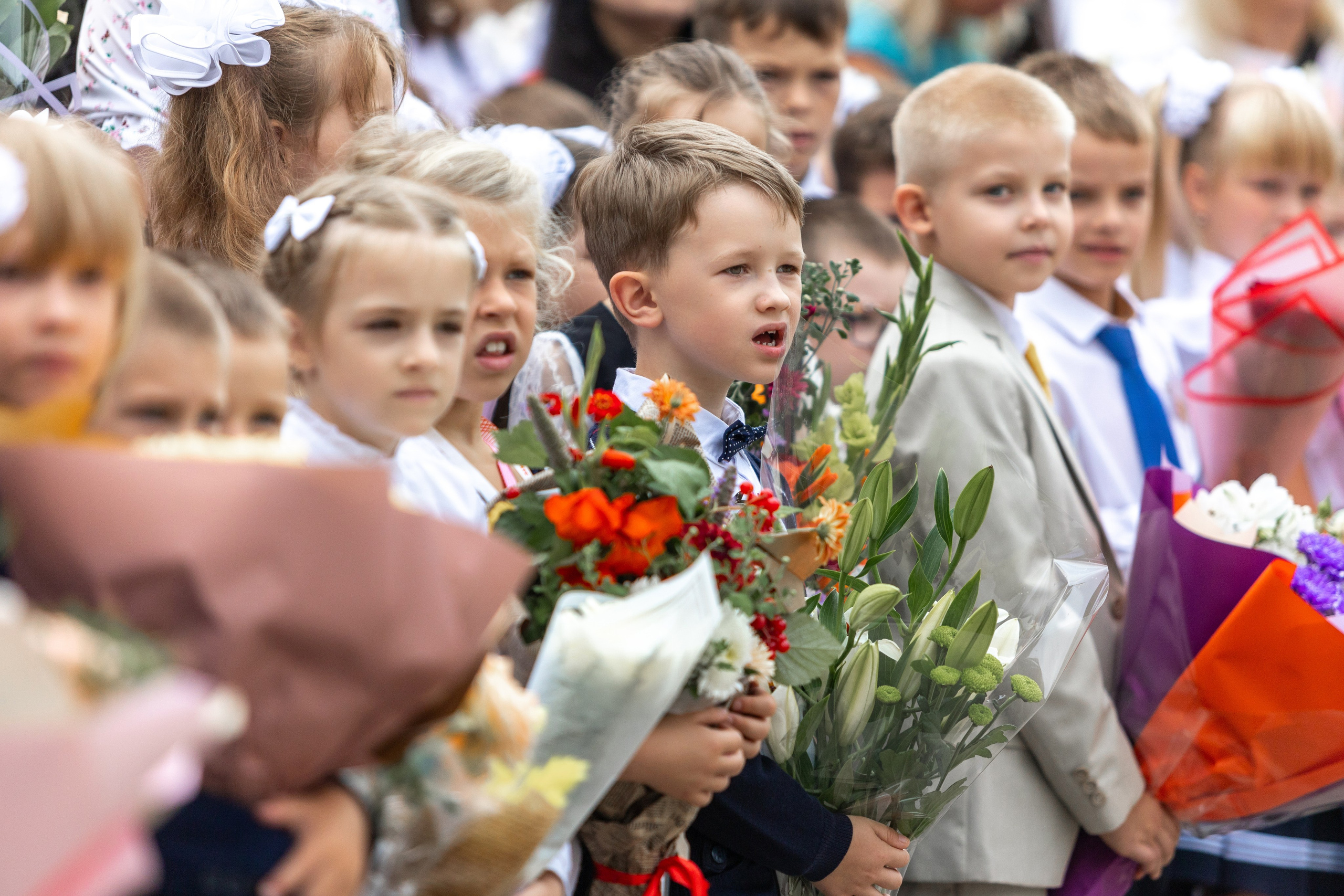 Линейка 1-го сентября. Профессиональный интерьерный и репортажный фотограф Минск и РБ. Максим Орлов