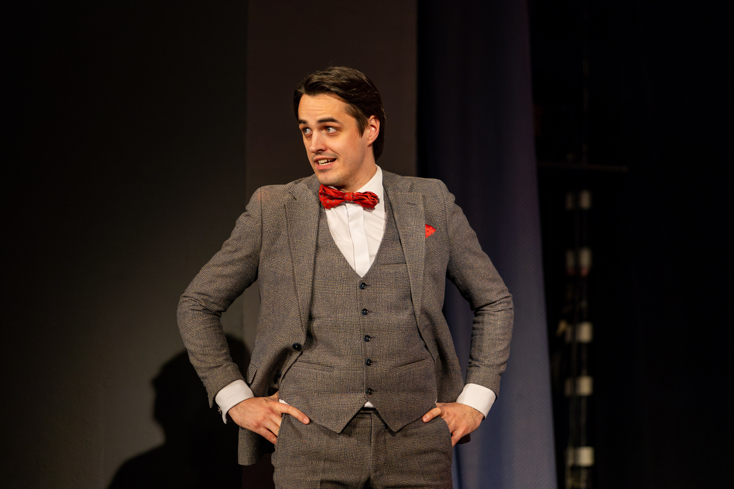 Новый театр «Как важно быть серьезным». Профессиональный интерьерный и репортажный фотограф Минск и РБ. Максим Орлов