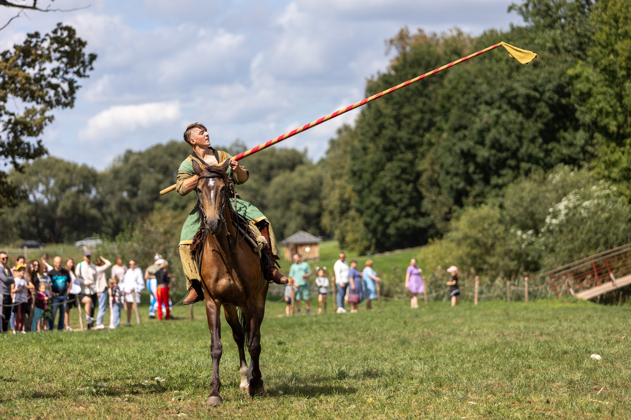 Ежегодный фестиваль средневековья в Дукоре. Профессиональный интерьерный и репортажный фотограф Минск и РБ. Максим Орлов