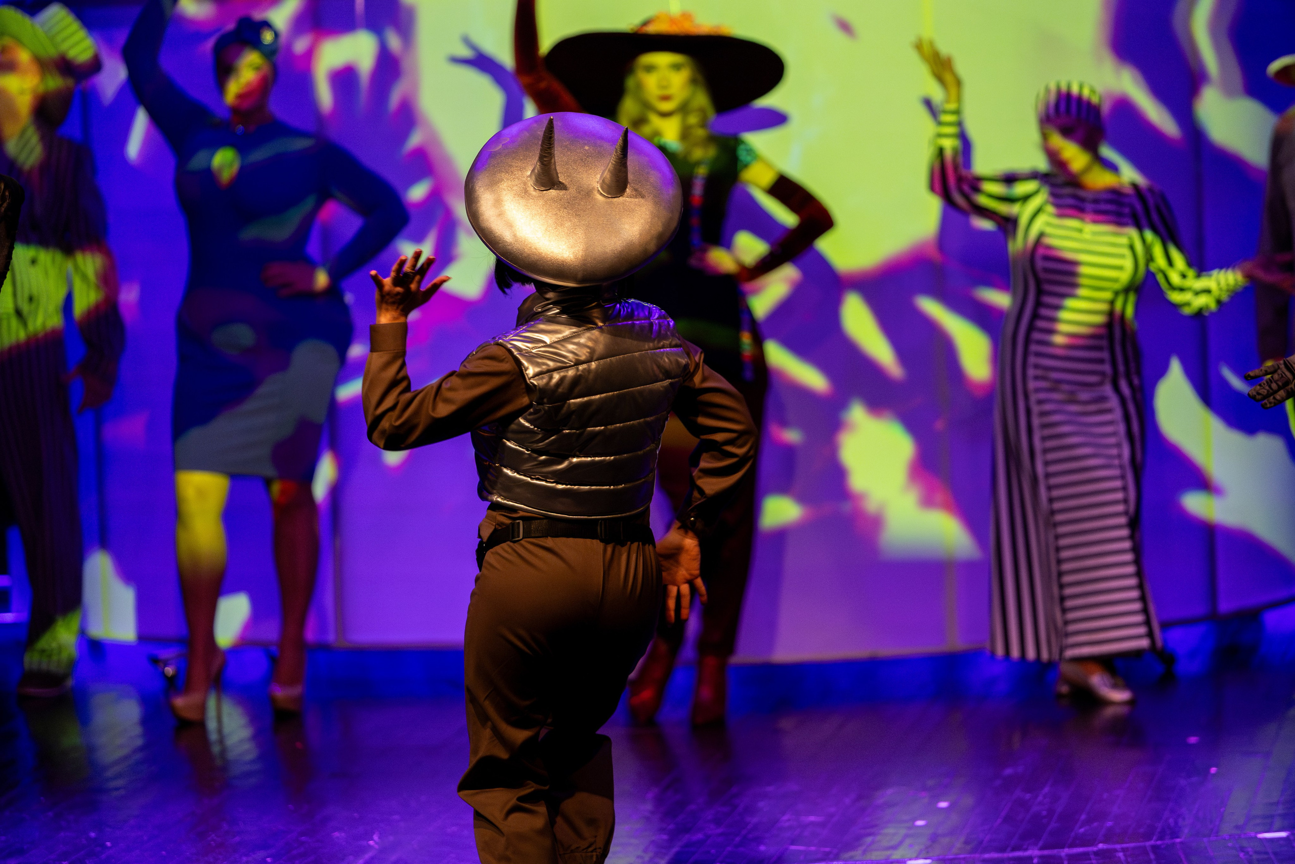 Новый театр «Нобелевская неделя». Профессиональный интерьерный и репортажный фотограф Минск и РБ. Максим Орлов