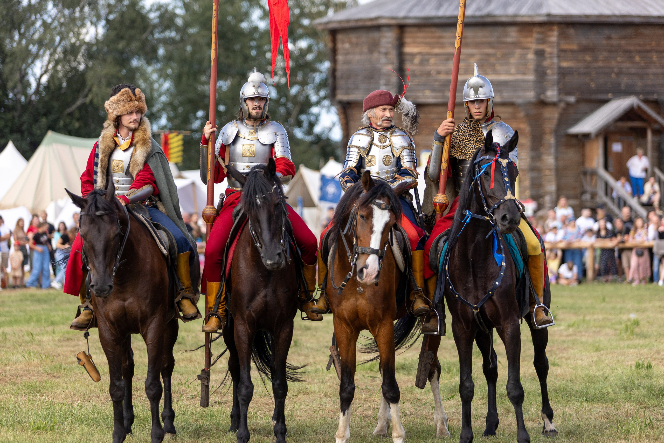 Рыцарский фест. Мстиславль. Профессиональный интерьерный и репортажный фотограф Минск и РБ. Максим Орлов