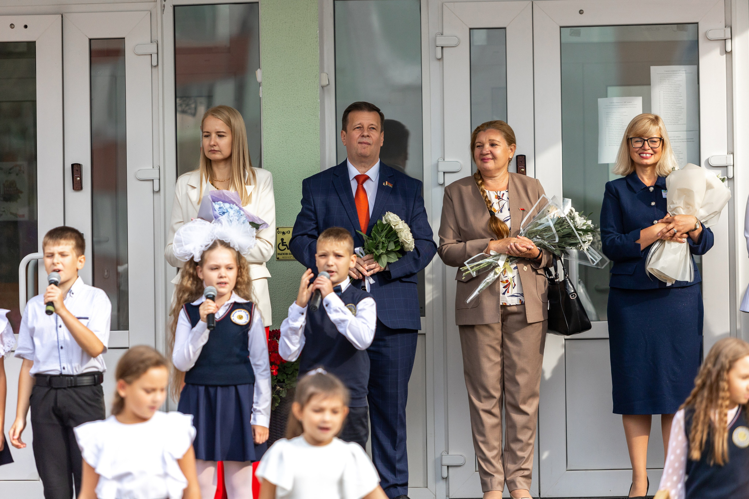 Линейка 1-го сентября. Профессиональный интерьерный и репортажный фотограф Минск и РБ. Максим Орлов