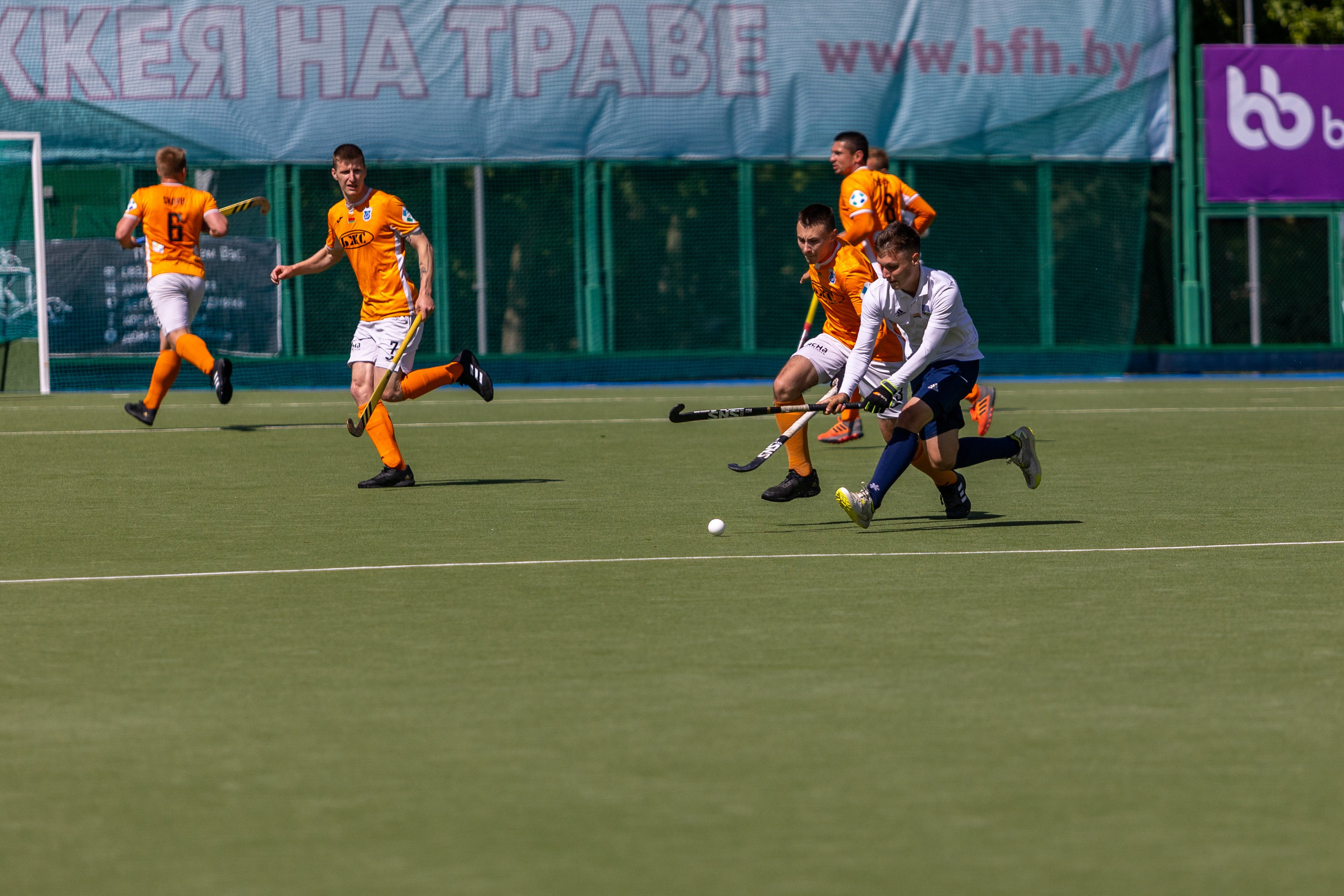 Хоккей на траве. ХК Минск — СК Строитель 12.05.2024. Профессиональный интерьерный и репортажный фотограф Минск и РБ. Максим Орлов