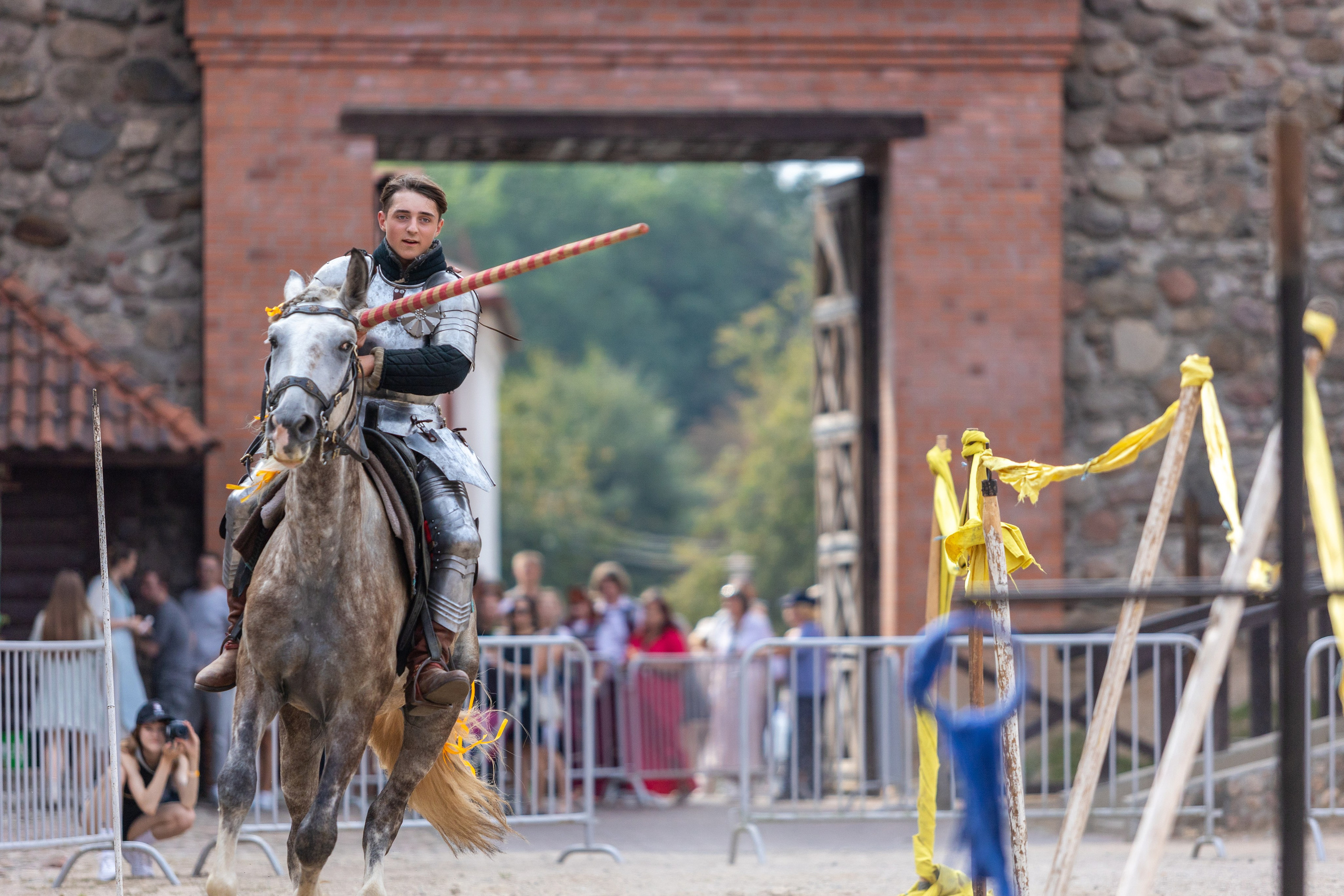 Выступление «Золотой шпоры» на празднике города Лиды. Профессиональный интерьерный и репортажный фотограф Минск и РБ. Максим Орлов