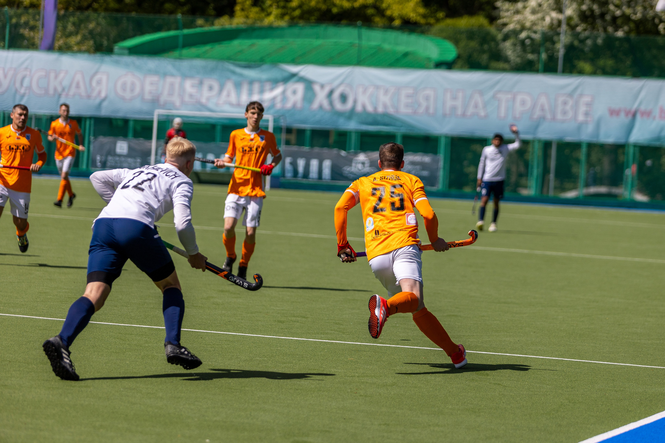 Хоккей на траве. ХК Минск — СК Строитель 12.05.2024. Профессиональный интерьерный и репортажный фотограф Минск и РБ. Максим Орлов