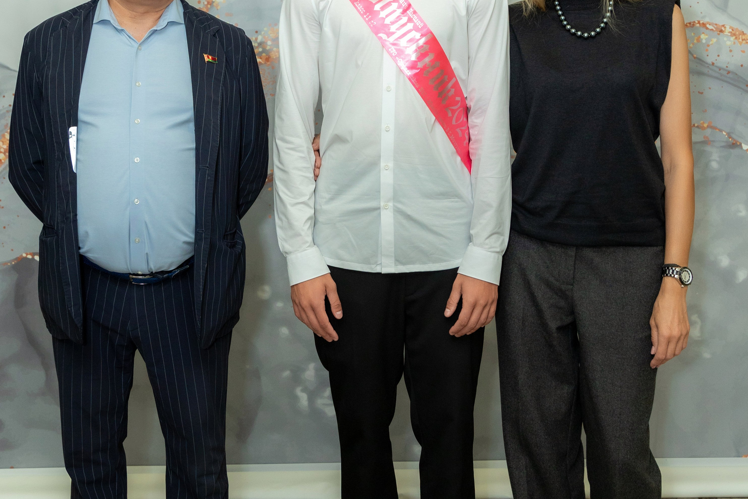 Вручение дипломов. 47 школа. Профессиональный интерьерный и репортажный фотограф Минск и РБ. Максим Орлов